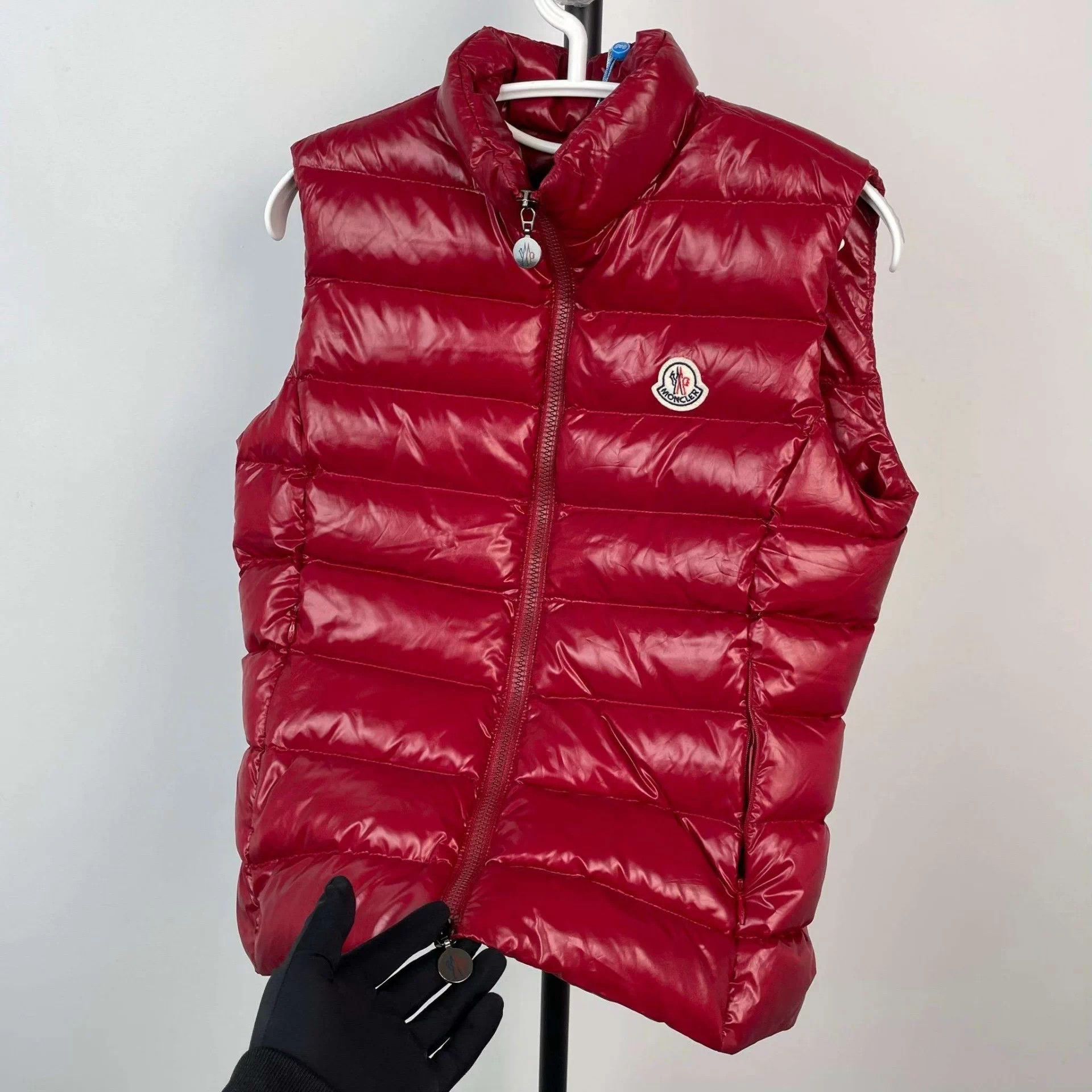 Moncler Moncler down vest Size 1 Red Size US S / EU 44-46 / 1 - 3 Thumbnail