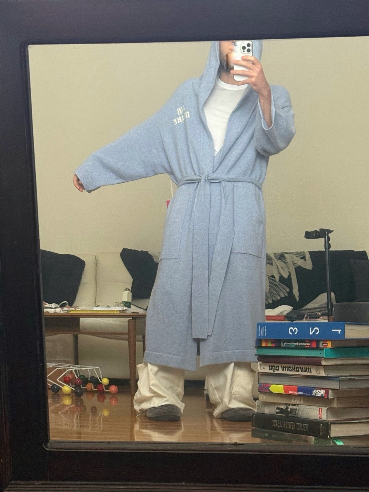 Drake Air Drake Plane VIP 100% Cashmere Robe by Virgil Abloh Size US XL / EU 56 / 4 - 11 Thumbnail