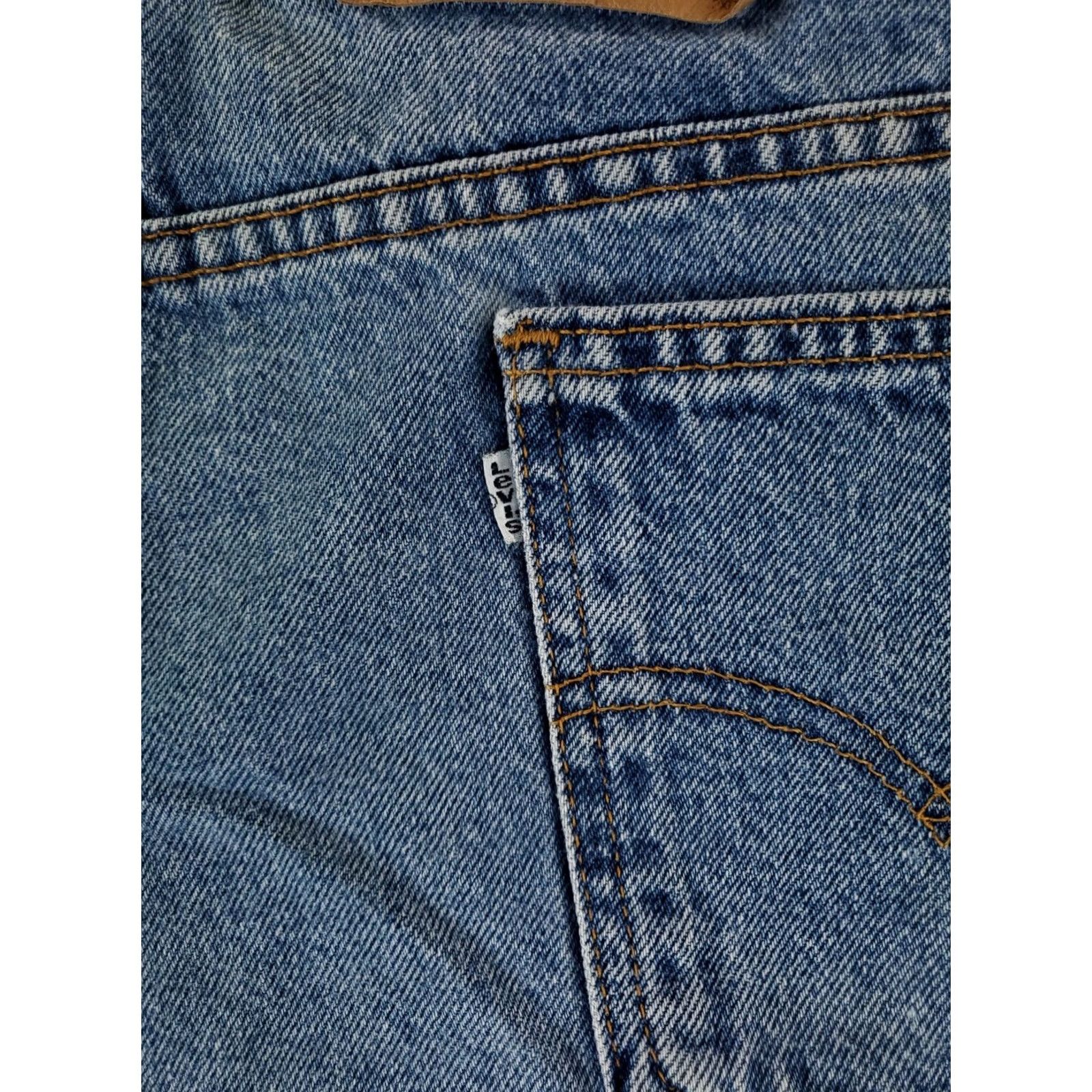 Levi's VINTAGE Levi's 550 Jorts Blue Mens 40 Regular 10.5 Inseam Relaxed Jeans Shorts 90s WW? Size US 38 / EU 54 - 4 Thumbnail
