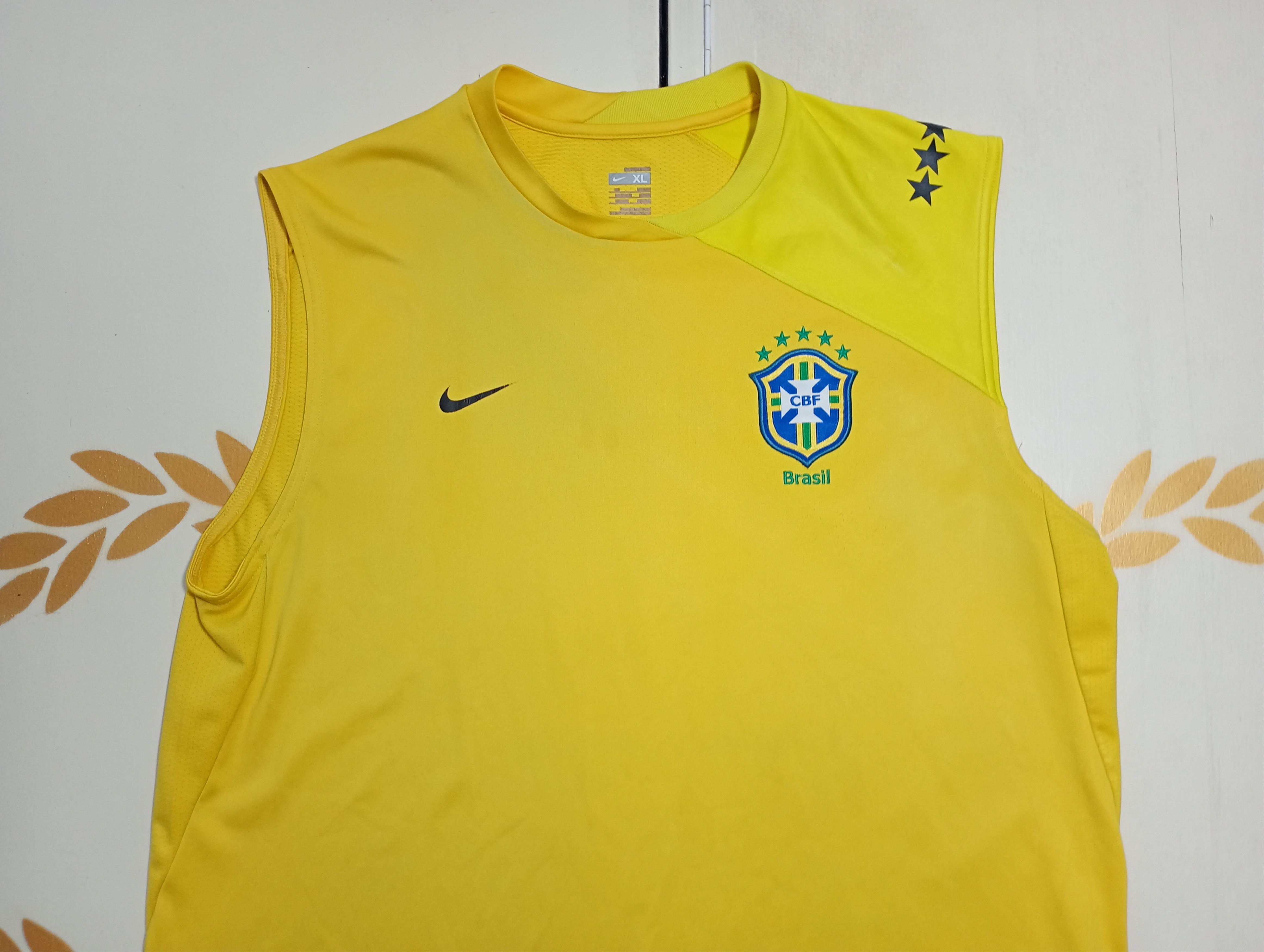Nike Nike Brazil Training Sleeveless Jersey 2008-2009 Size US XL / EU 56 / 4 - 3 Thumbnail