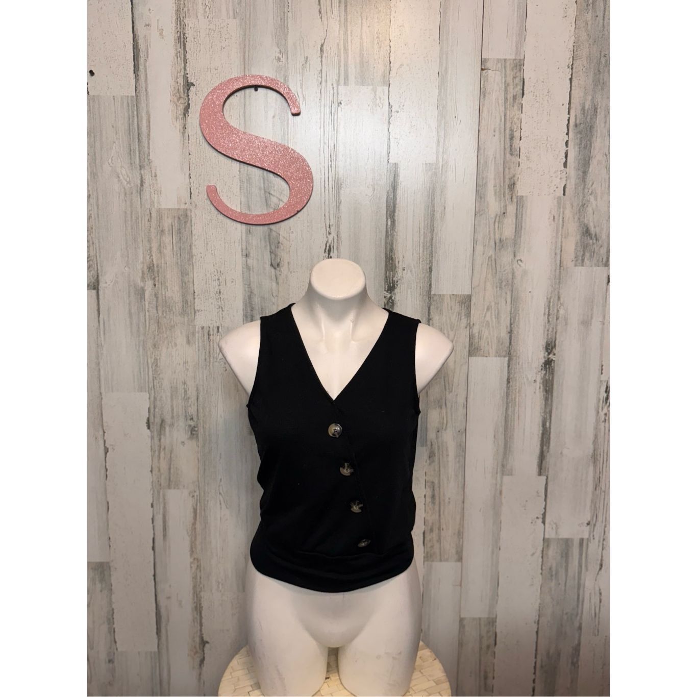 Other IZ Byer Black Sleeveless Button-Front Tank Top Size S Size S / US 4 / IT 40 - 1 Thumbnail