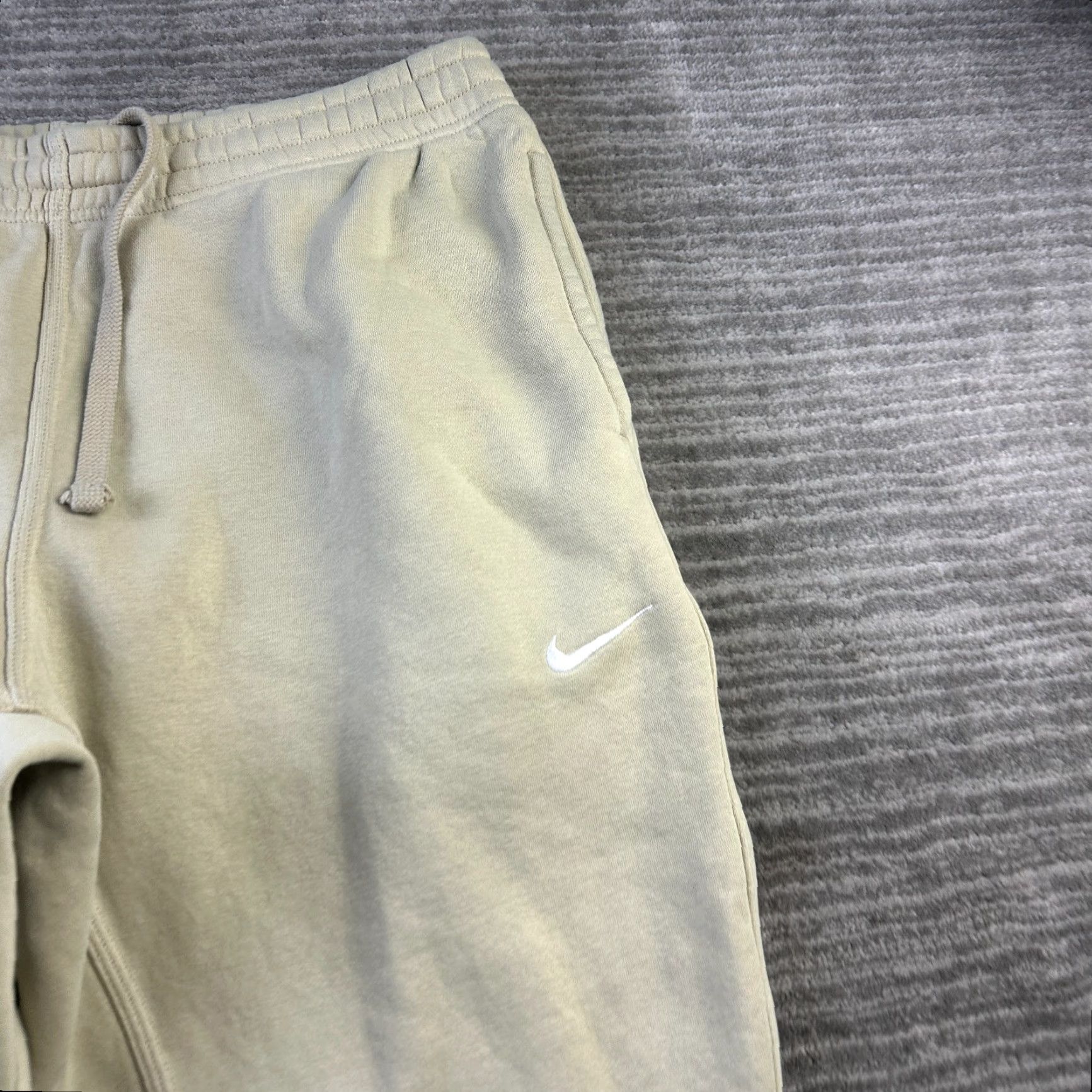 Nike Nike Pants Mens 2XL XXL Beige Tan Club Fleece Joggers Sweatpants Pockets Logo Size US 39 - 4 Thumbnail