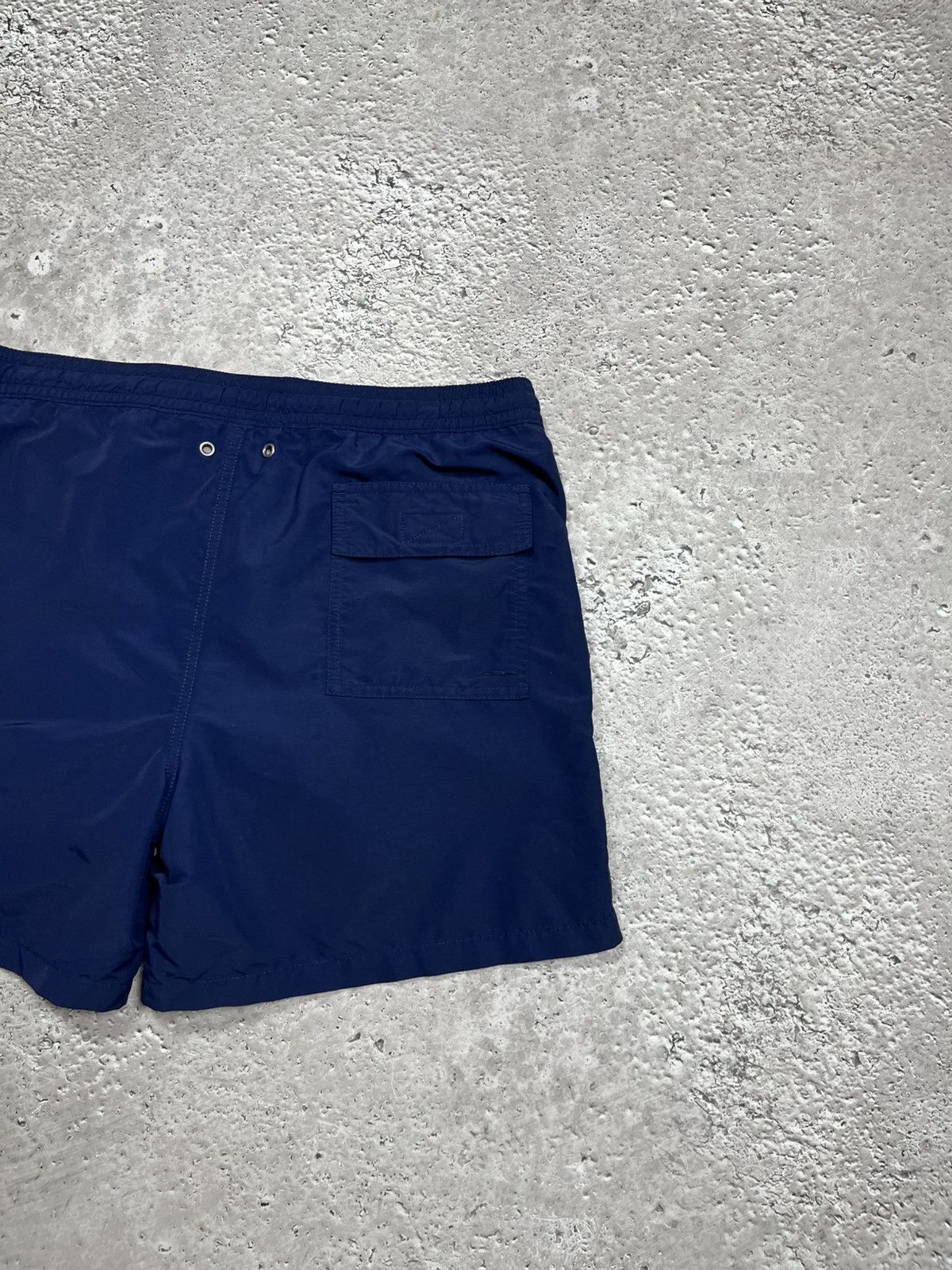 Polo Ralph Lauren Polo Ralph Lauren navy swim shorts red waistband size M Size US 32 / EU 48 - 14 Thumbnail