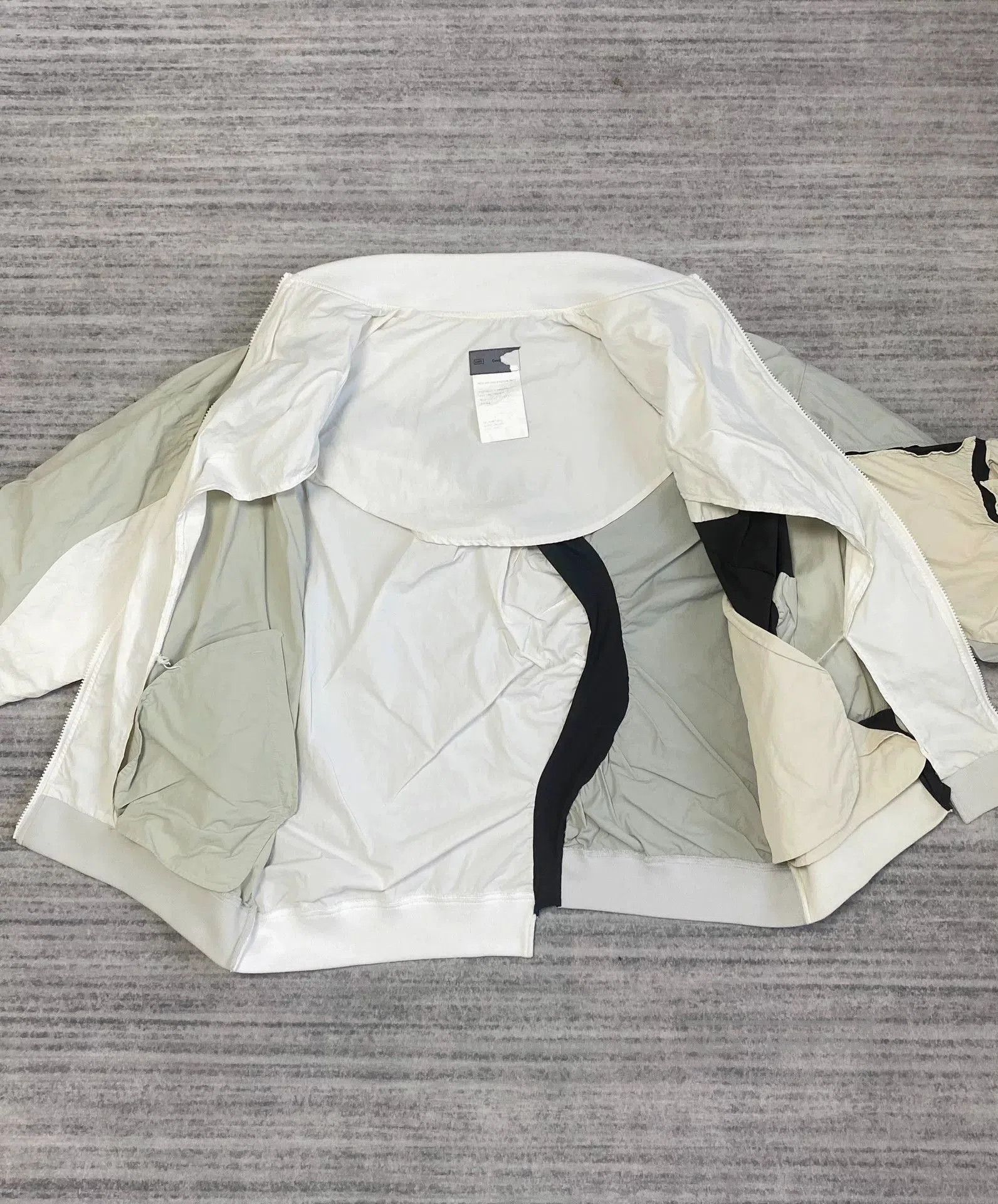 POST ARCHIVE FACTION (PAF) irregular deconstructed jacket from Post Archive Faction. Size US M / EU 48-50 / 2 - 3 Thumbnail