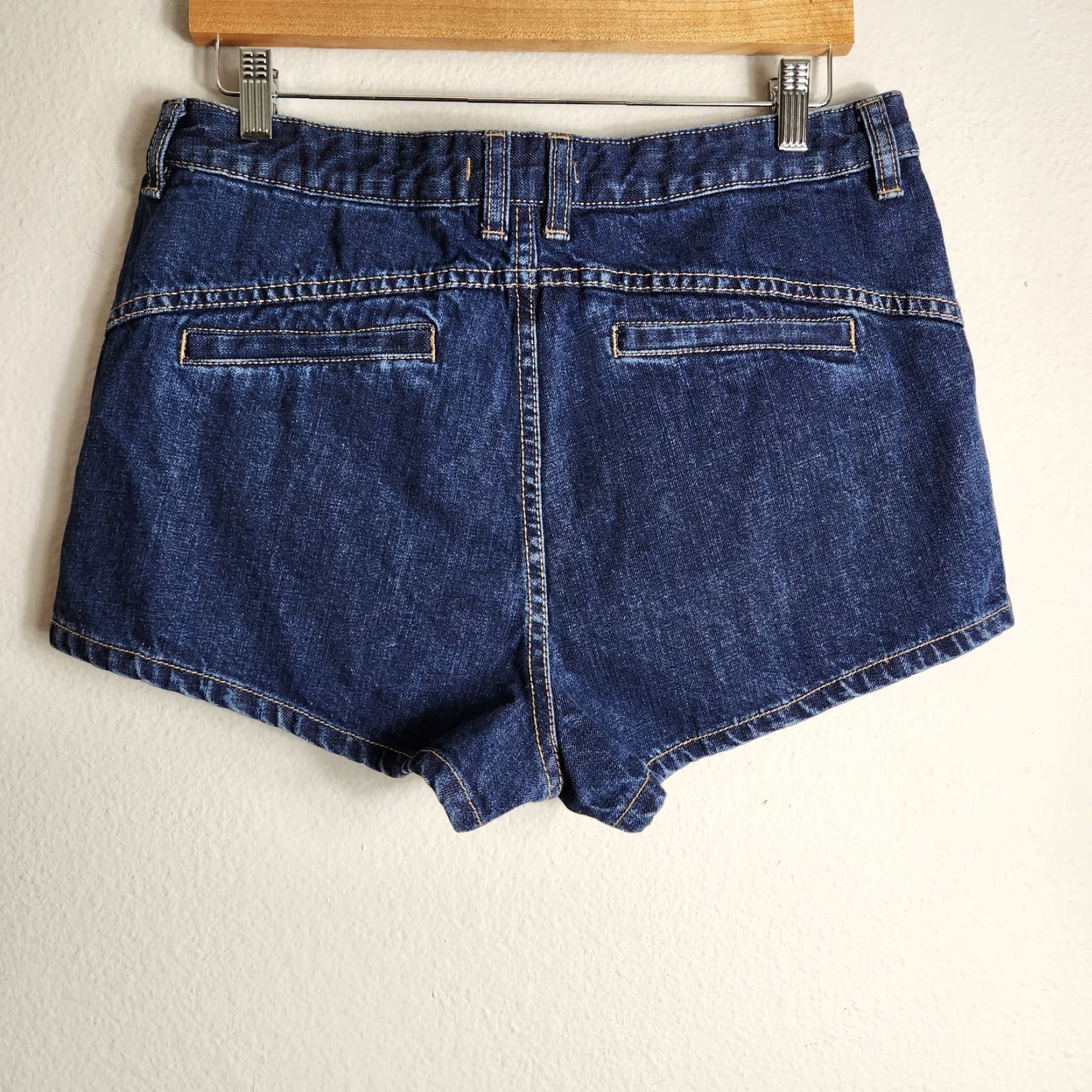 Free People VINTAGE Free People Blue Denim Eyelet Trim High Waisted Sweet Surrender Shorts-Size 31 Size 24" / US 00 / IT 34 - 5 Thumbnail