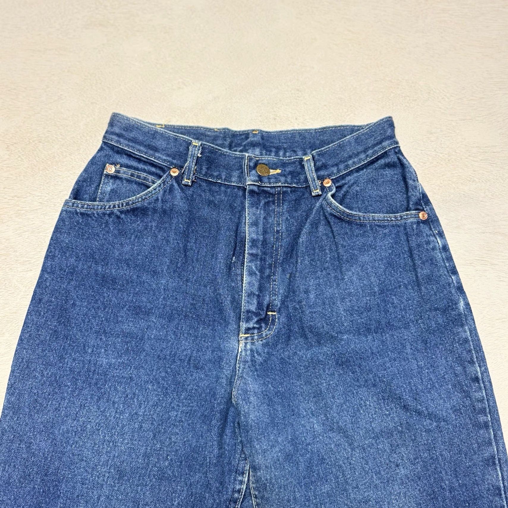 Lee VINTAGE Lee Riders Jeans Women’s 28x32 Straight High Rise Blue Denim 5-Pocket USA 1960s 80s Mens Womens Boys Girls Size 34" / US 12 / IT 48 - 7 Thumbnail
