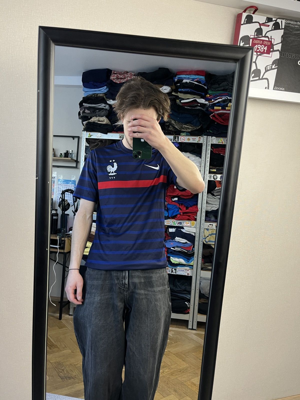 Nike Nike France 2020/21 Soccer Jersey Blockcore Rare Streetwear Size US M / EU 48-50 / 2 - 2 Thumbnail