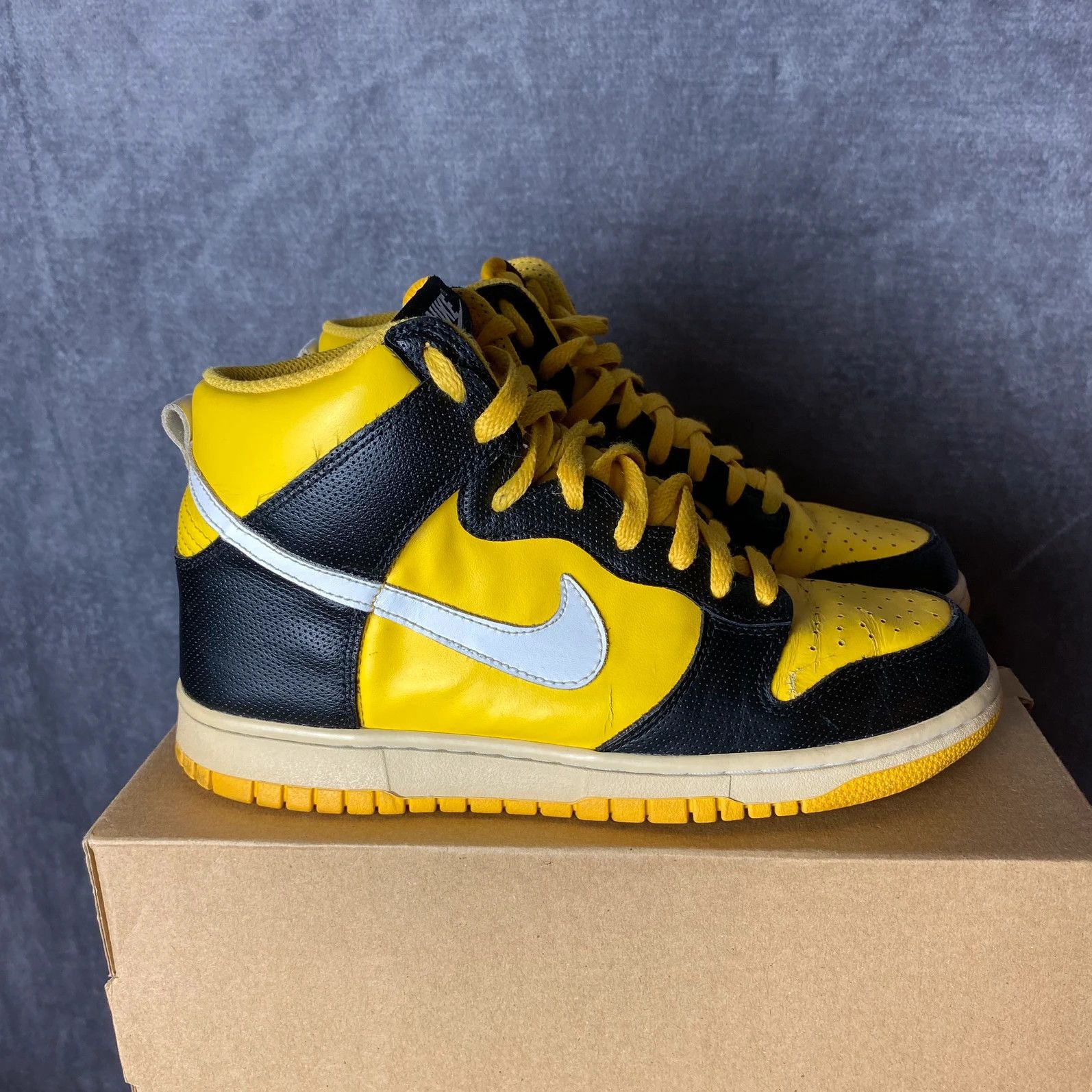 Nike Nike Dunk High White Varsity Maize yellow black Size US 7 / EU 40 - 4 Thumbnail