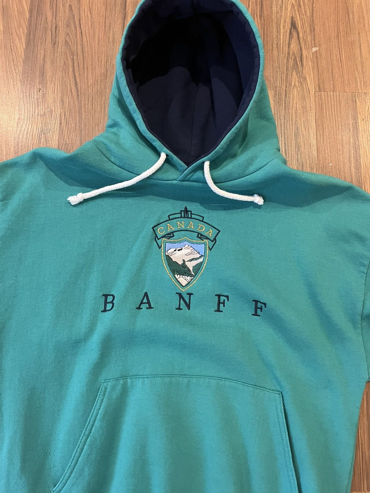 Vintage Vintage Canada Banff Hoodie Size US M / EU 48-50 / 2 - 2 Thumbnail