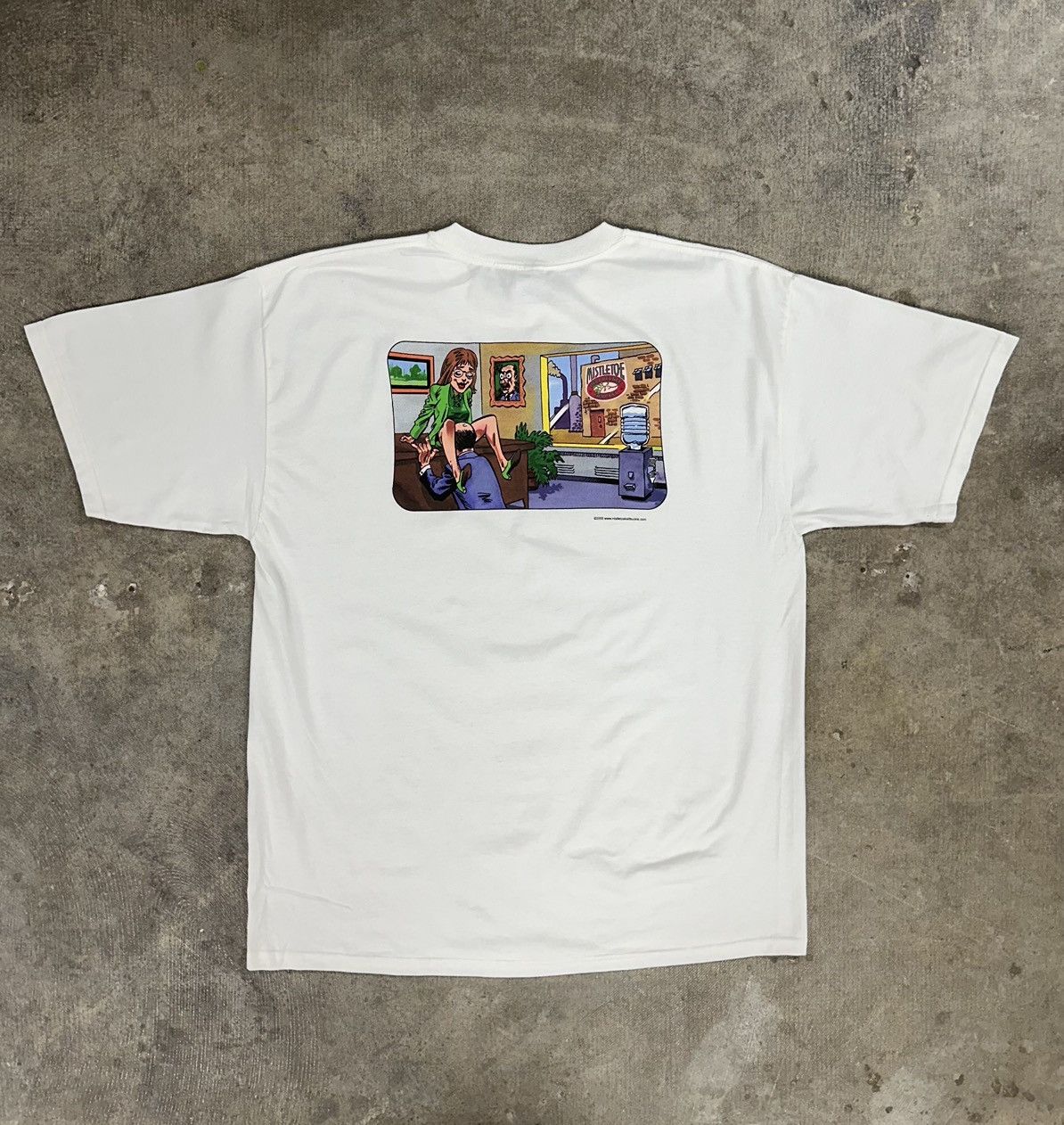 Gildan × Vintage Vintage 90s Mistletoe Belt Company Office T-Shirt Size US XL / EU 56 / 4 - 1 Thumbnail