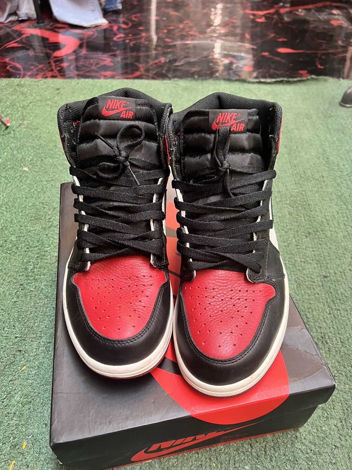 Bred toe retro air jordan 1