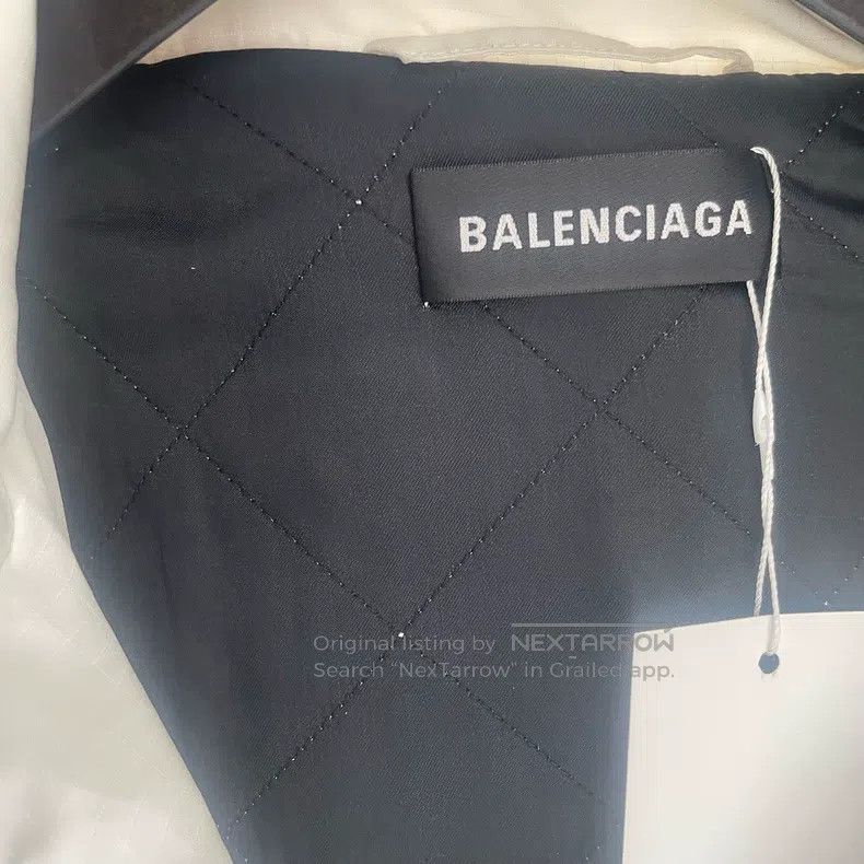 Balenciaga Balenciaga White Embroidered Logo Insulated Cotton Jacket Size US S / EU 44-46 / 1 - 5 Thumbnail