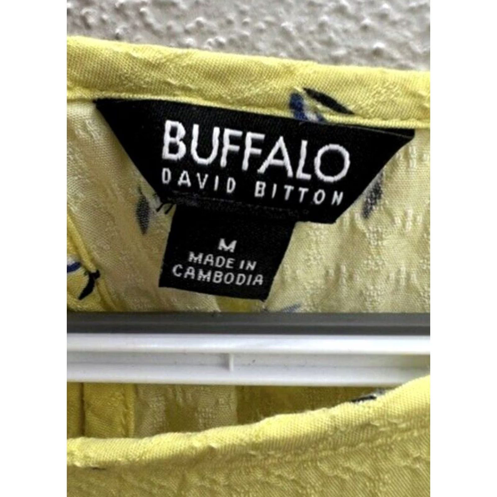 Buffalo David Bitton Womens Buffalo David Bitton Shirt Medium Yellow Floral Short Sleeve Blouse Tie Front Regular Fit Womens Size M / US 6-8 / IT 42-44 - 5 Thumbnail