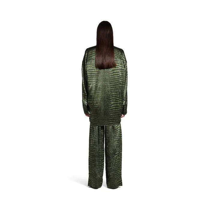 Balenciaga o1bcso1str0426 Cocoon Shirt in Green Size XXS / US 00 / IT 34 - 4 Thumbnail