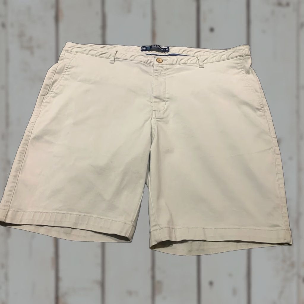 Vintage Fish Hippie Mens Chino Shorts 42 Beige Cotton Spandex Flat Front Casual Summer Size US 42 / EU 58 - 1 Thumbnail
