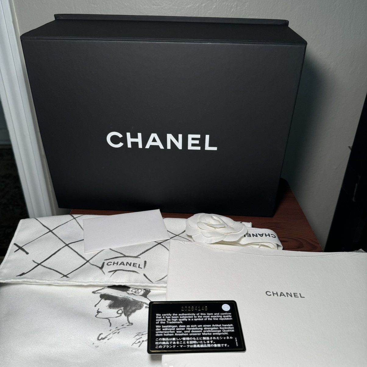Chanel CHANEL Caviar Quilted Medium Double Flap in Black Size ONE SIZE - 10 Thumbnail