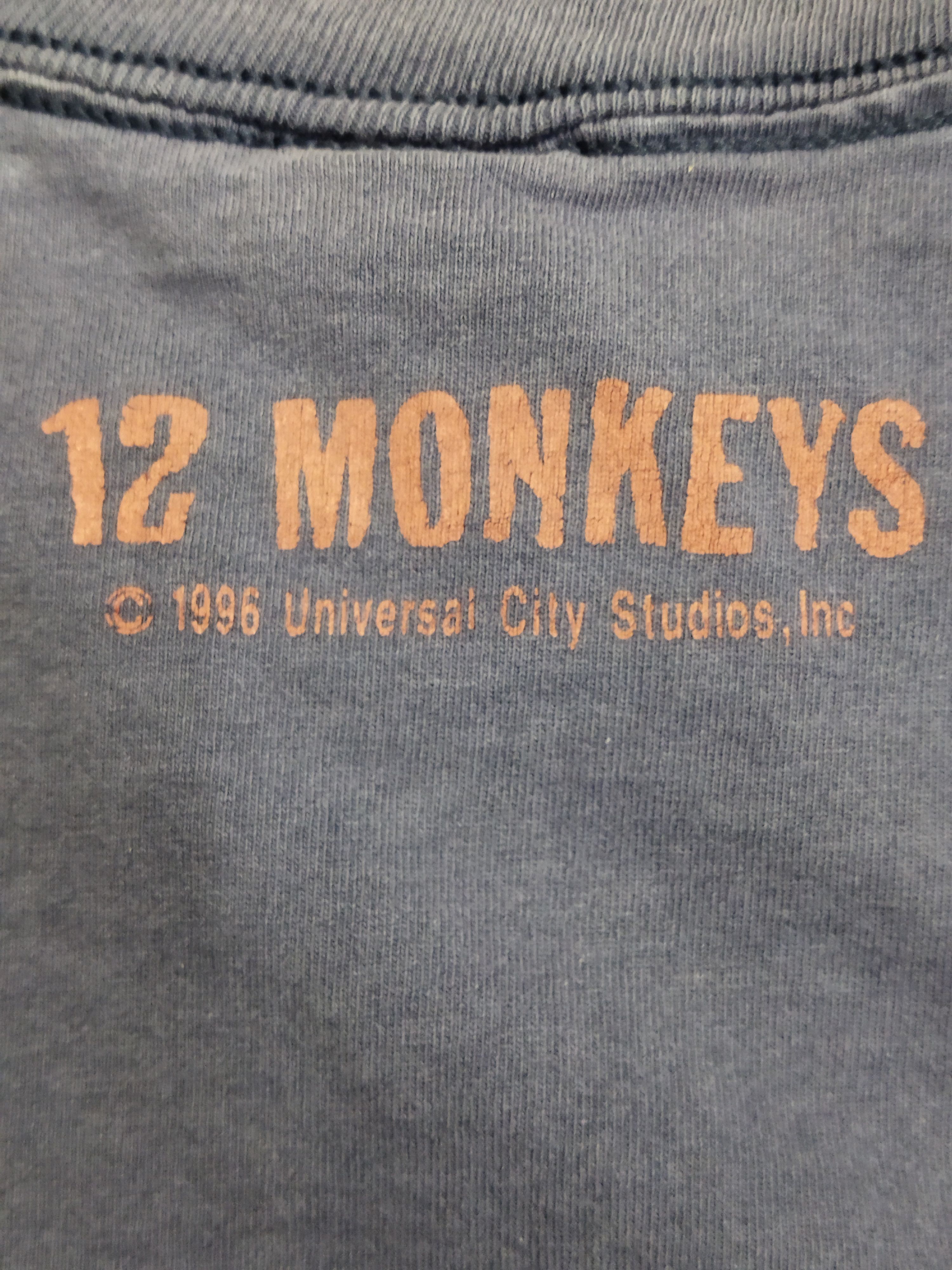 Vintage Rare!!! Vintage 1996 12 Monkeys Movie Tee Size US L / EU 52-54 / 3 - 4 Thumbnail