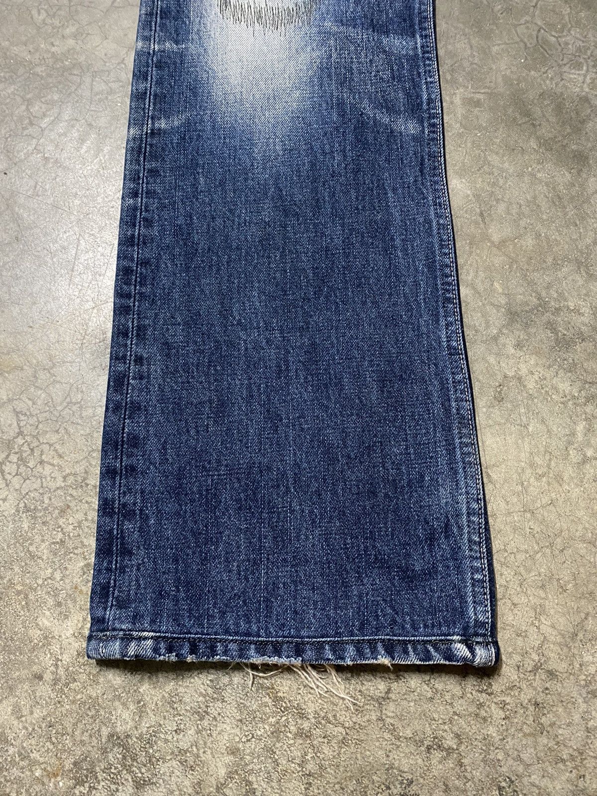 Le Grande Bleu (L.G.B.) × Roar × roarguns Flare Jeans Japanese Roargun Distressed Size US 32 / EU 48 - 12 Thumbnail