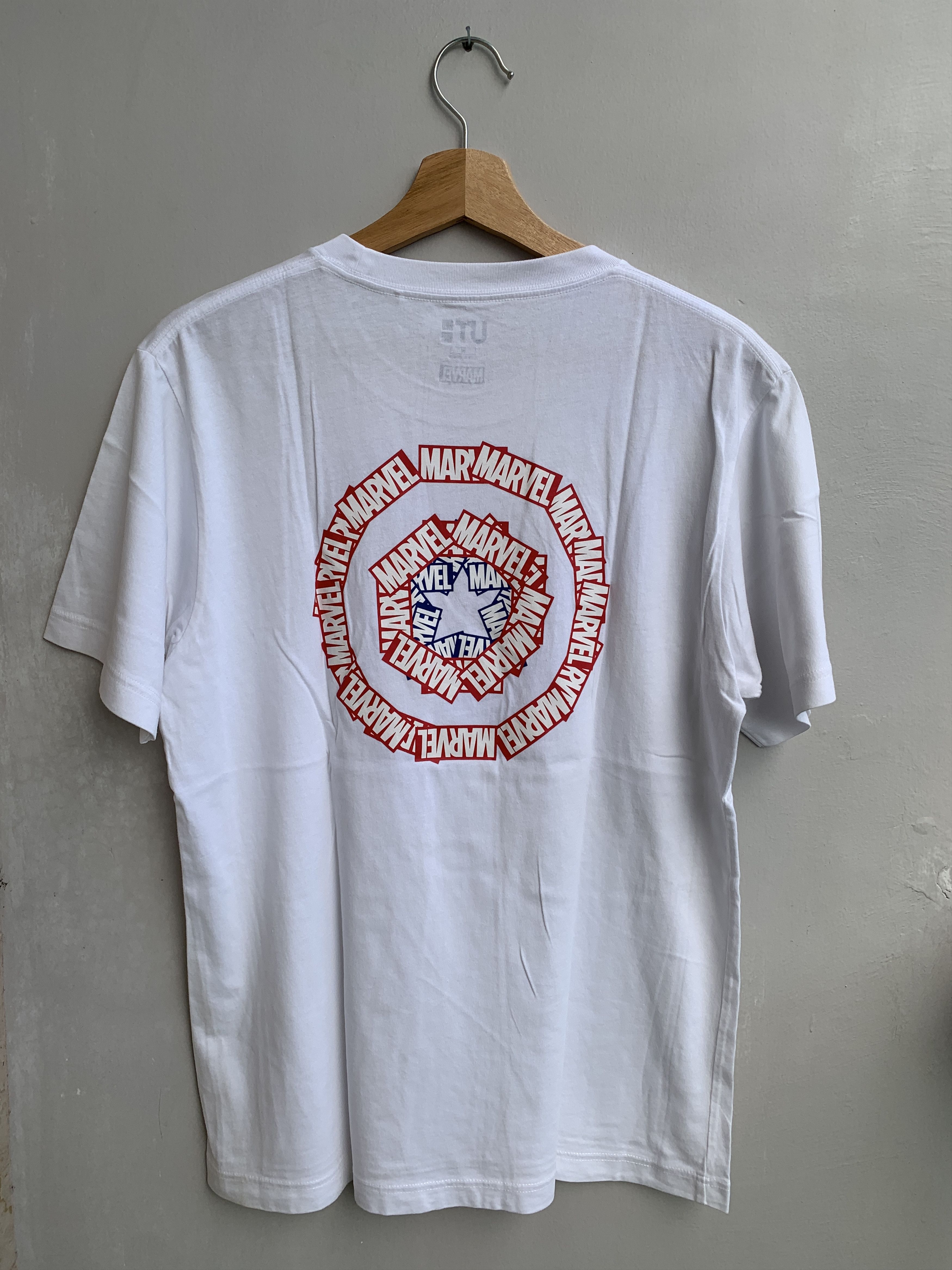 Japanese Brand × Marvel Comics × Uniqlo Uniqlo UT x Marvel Size US M / EU 48-50 / 2 - 2 Thumbnail