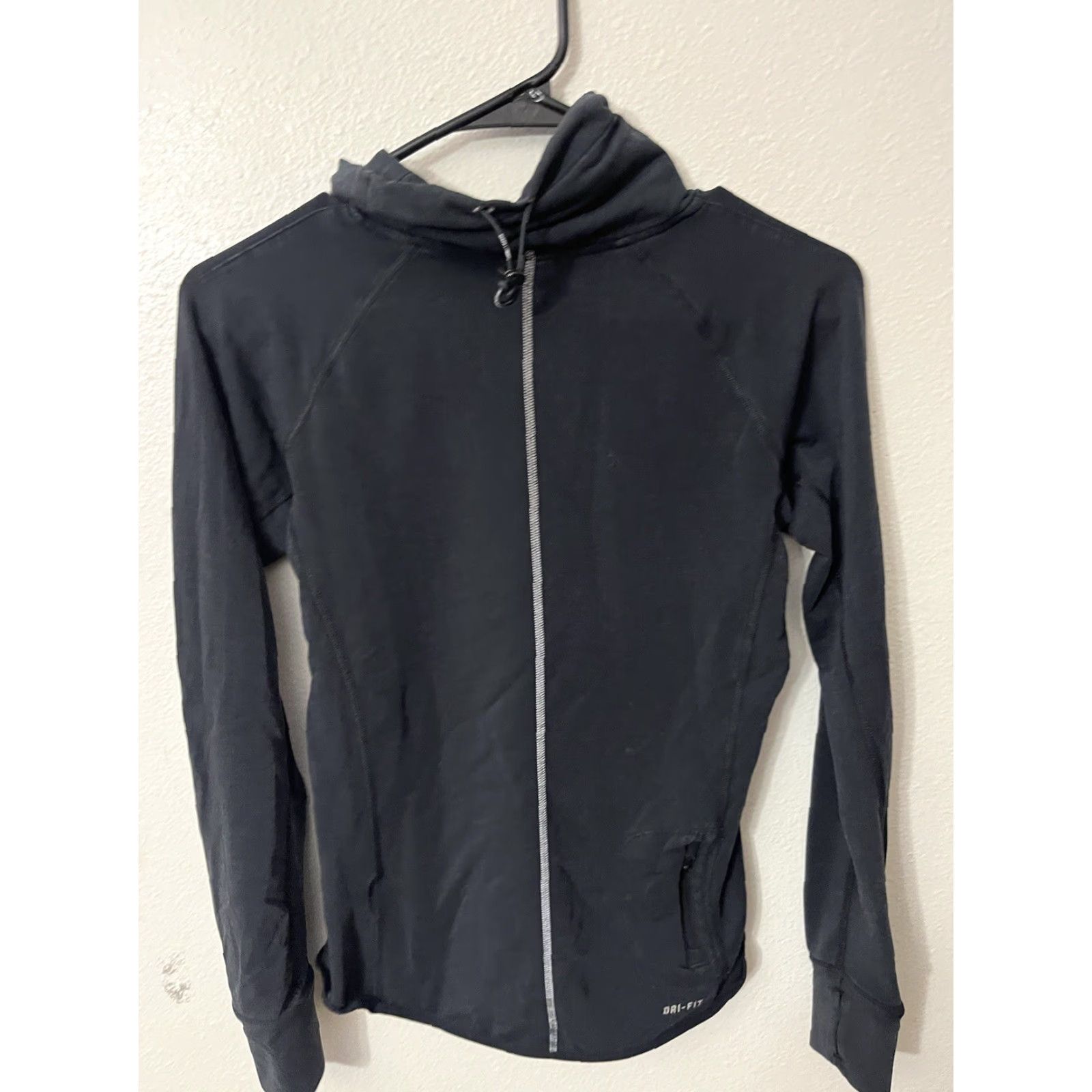 Nike Nike Running Dri-Fit Sprint Black LS Sweatshirt Women's XS 627001-010 Nike Running Dri-Fit Sprint 627001-010 Black XS Women Sweatshirt Size XS / US 0-2 / IT 36-38 - 3 Thumbnail