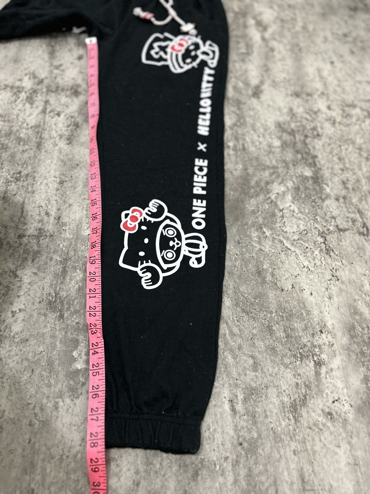 Cartoon Network × Japanese Brand × One Piece One Piece x Hello Kitty Jogger Pans Size US 28 / EU 44 - 15 Thumbnail