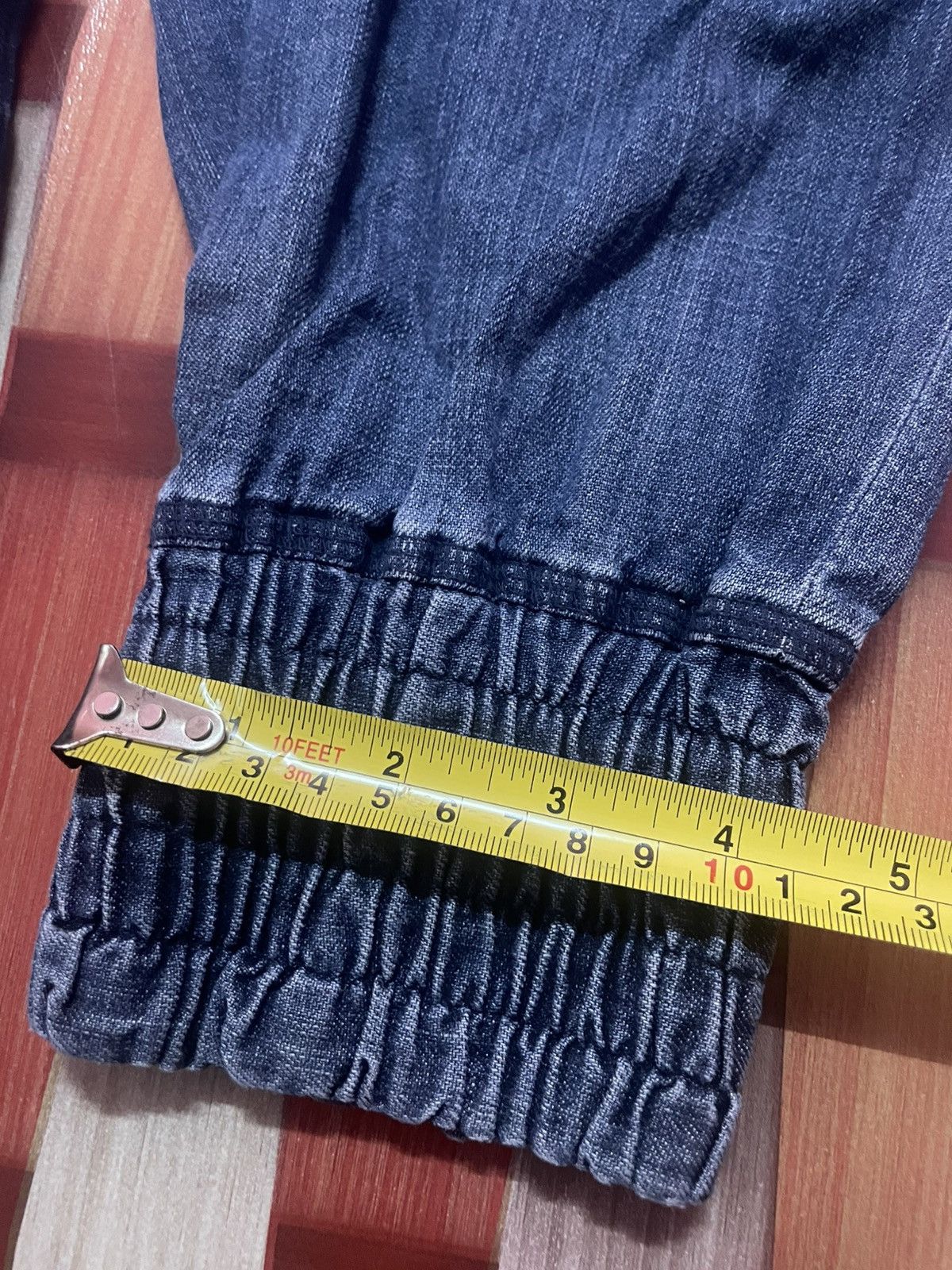 Neil Barrett Neil Barret -leg pants with an elasticated, cinched ankle Size US 32 / EU 48 - 16 Thumbnail