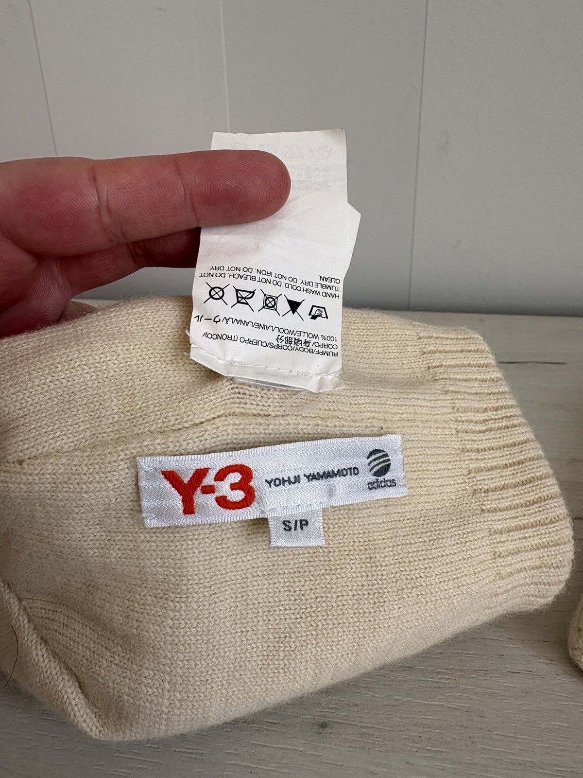 Yohji Yamamoto Y-3 Yohji Yamamoto Knit Beanie Hat & Gloves Set Cream Size S Size ONE SIZE - 7 Thumbnail