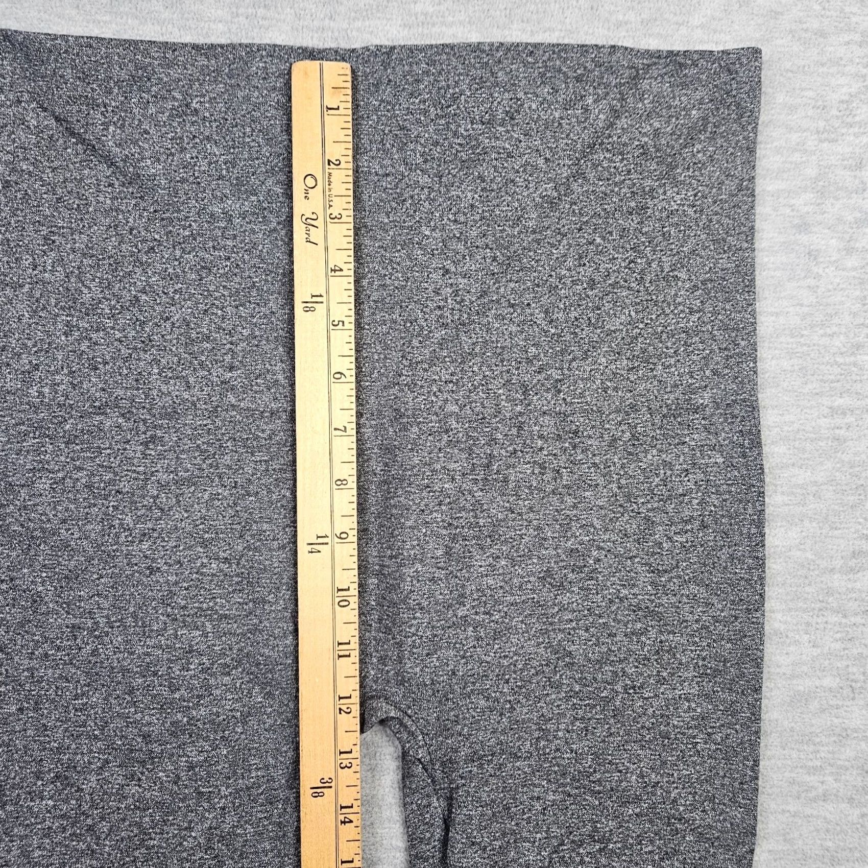Spanx Spanx Women's 2X Activewear Cropped Legging Gray Nylon Spandex Skinny Legging Athletic Outdoor 2X Women's Nike? Size 40" / US 18 - 4 Thumbnail