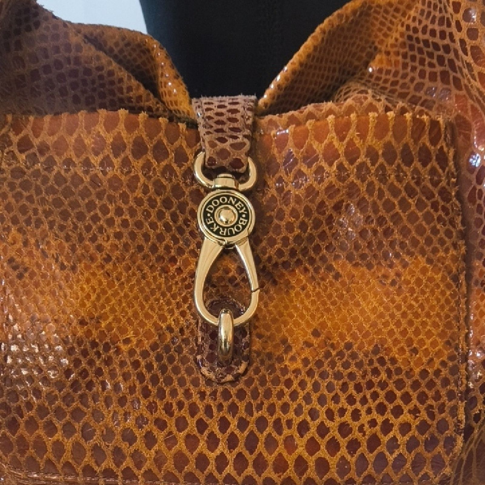 Dooney & Bourke Vintage Dooney & Bourke Snake Pattern Leather Shoulder Bag Size ONE SIZE - 3 Thumbnail