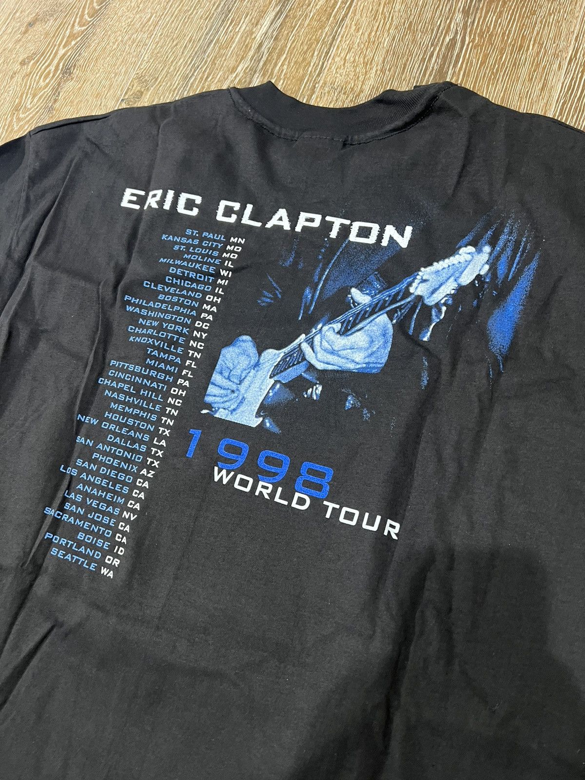 Band Tees Vintage 1998 eric clapton world tour tee Size US XL / EU 56 / 4 - 4 Thumbnail