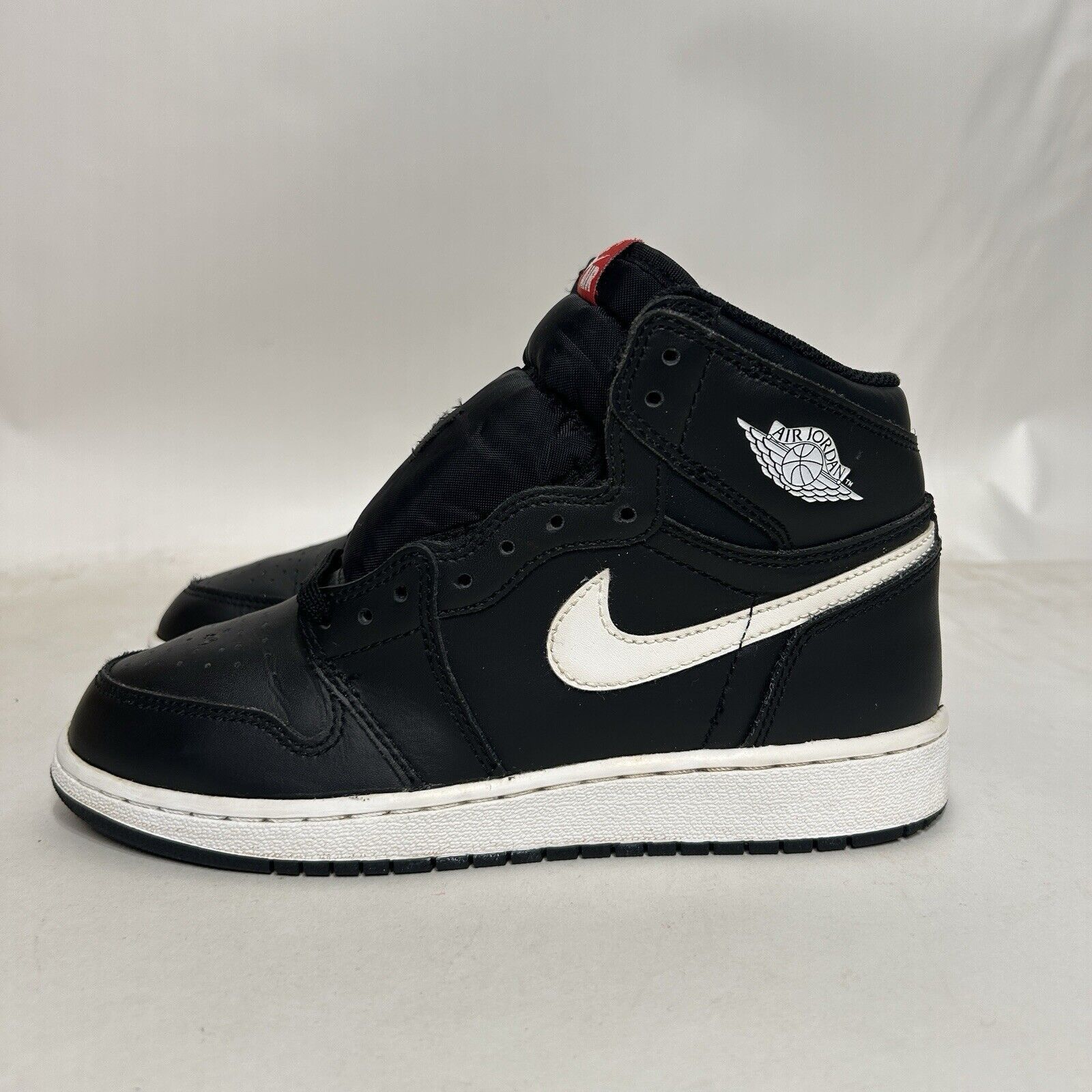 Nike Nike Air Jordan 1 Retro High BG “Black Yin-Yang” 2024 Size US 6.5 / IT 36.5 - 6 Thumbnail