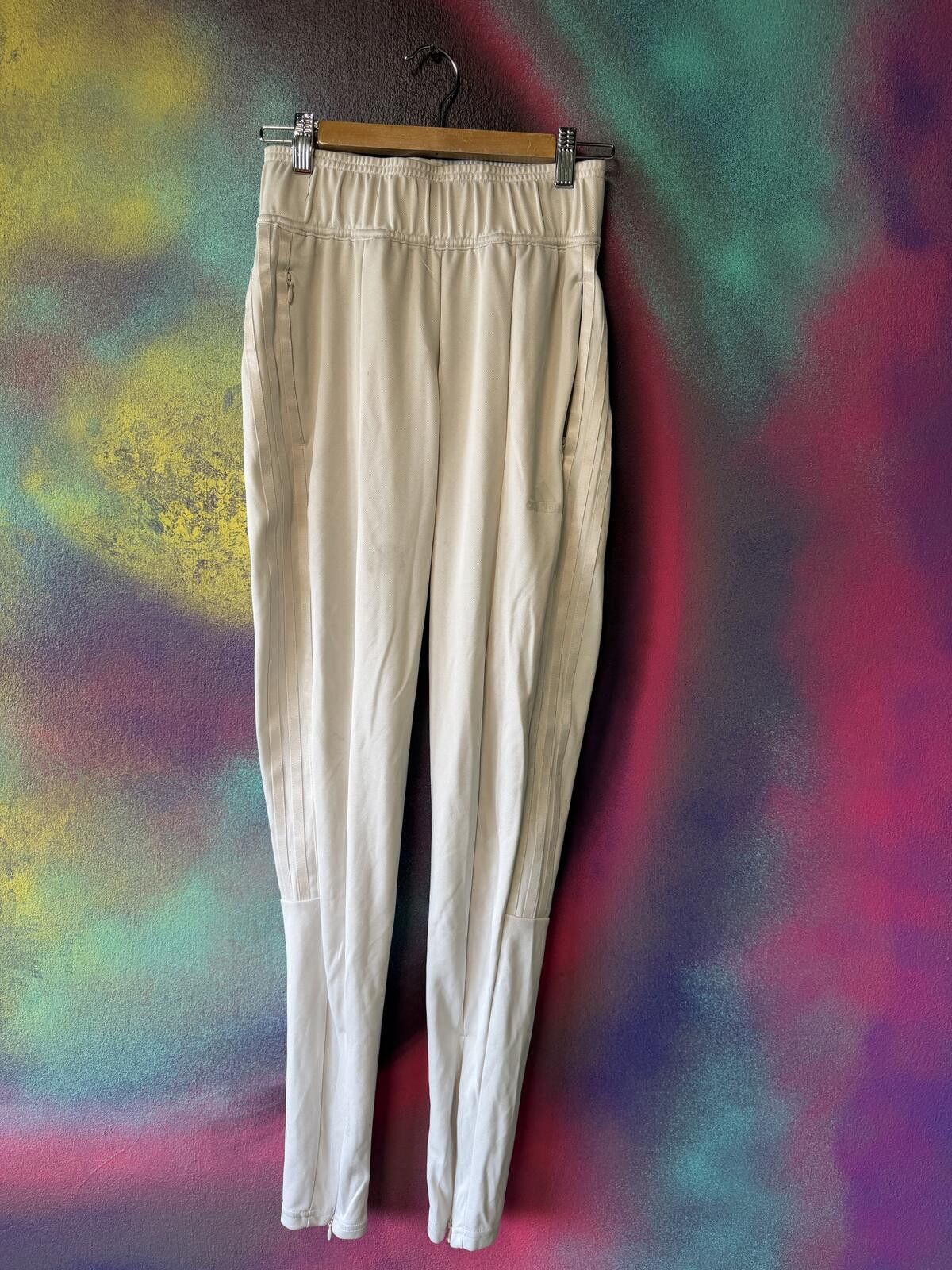 Other Adidas cream pants in size 2XS Size 25" / US 0 / IT 36 - 1 Thumbnail