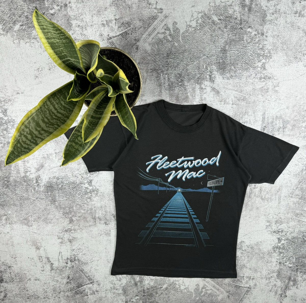Band Tees Fleetwood Mac Europe 1988 The Mac Is Back Very Rare T Shirt Size US S / EU 44-46 / 1 - 1 Thumbnail
