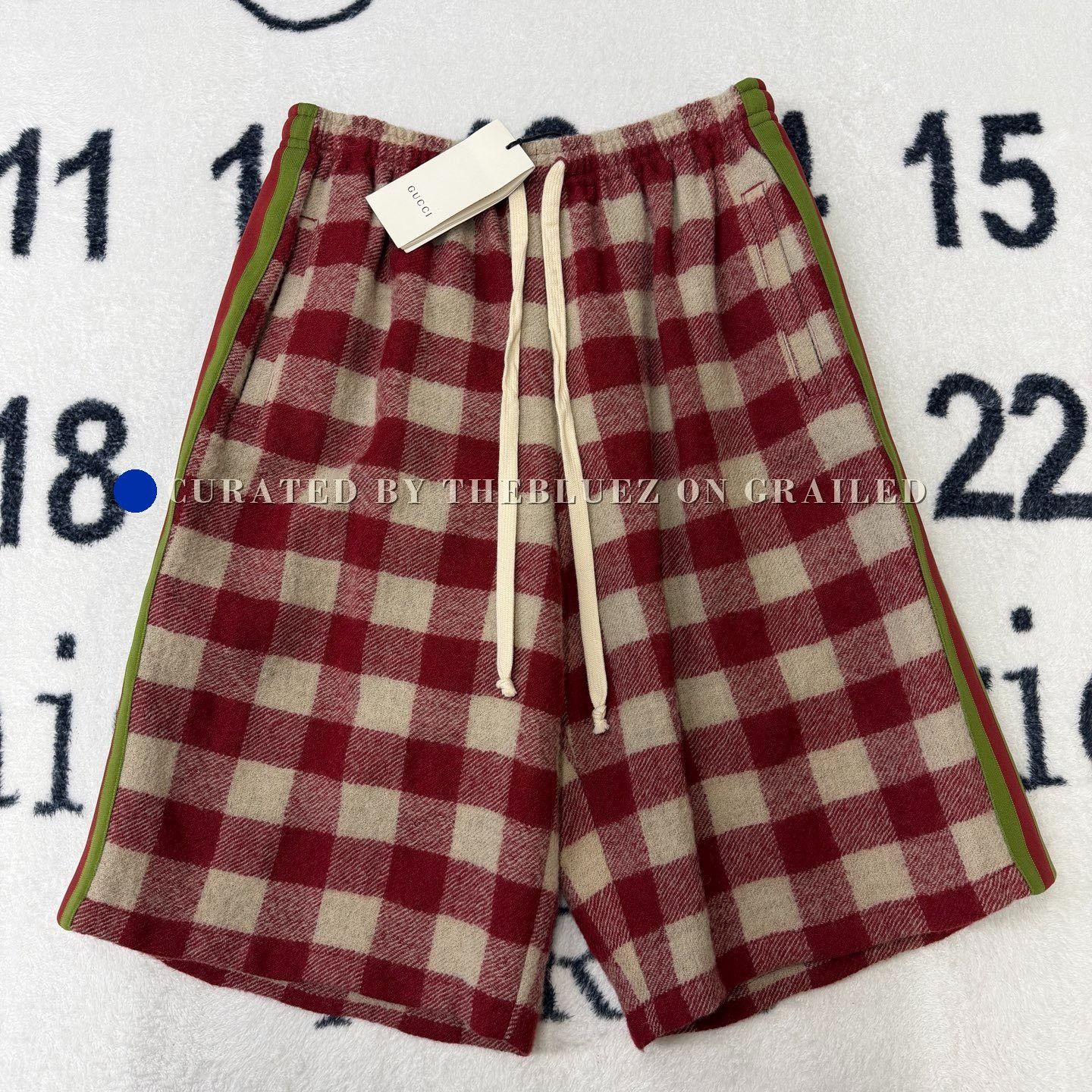Gucci Gucci White Red Plaid Shorts Size US 28 / EU 44 - 1 Thumbnail