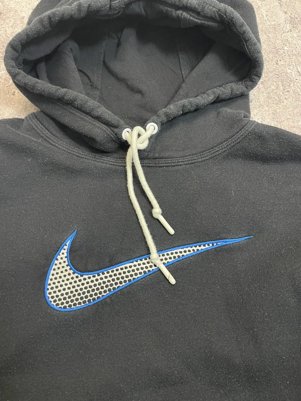 Nike Vintage Nike Hoodie Black Swoosh Medium Pullover Sweatshirt Size US M / EU 48-50 / 2 - 2 Thumbnail
