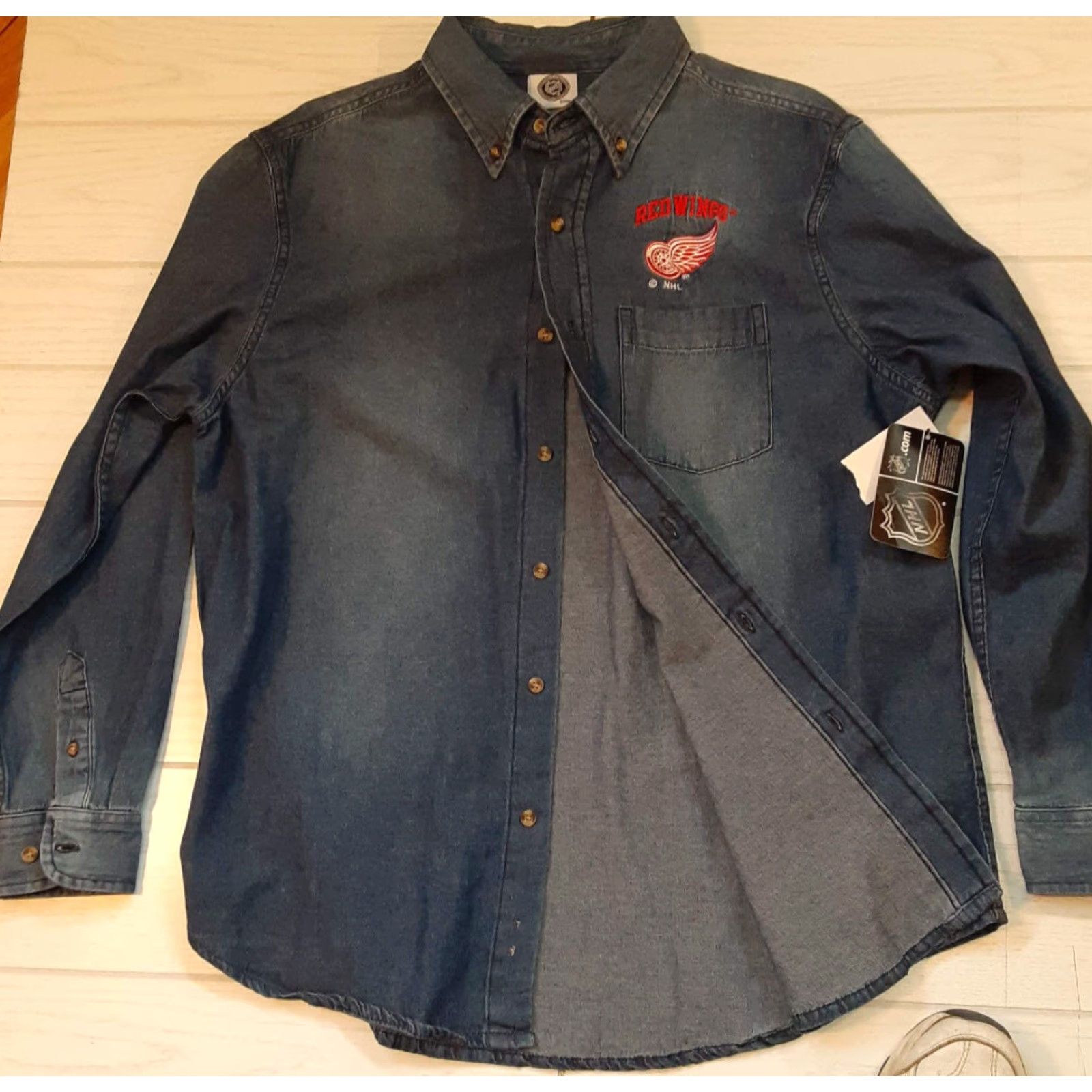 NHL Detroit Red Wings Hockey Full Button Shirt Blue Jean NHL NWT EUC Large Men Long Sleeve Button-Up 2XL Blue Popular Size US XXL / EU 58 / 5 - 4 Thumbnail