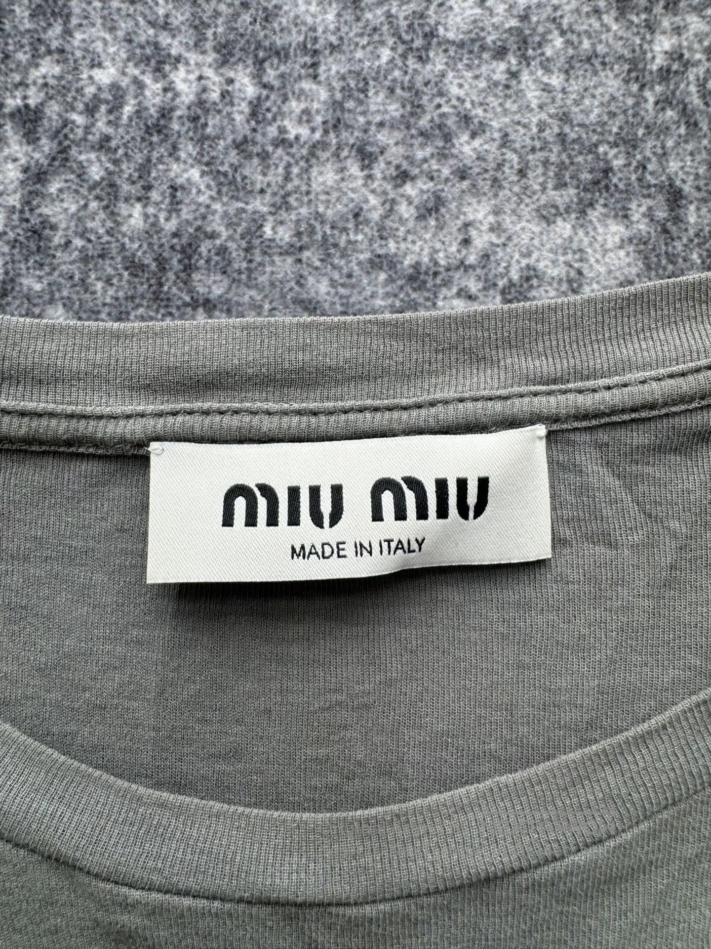Miu Miu Miu Miu Grey thin slogan short-sleeve| Size S / US 4 / IT 40 - 3 Thumbnail