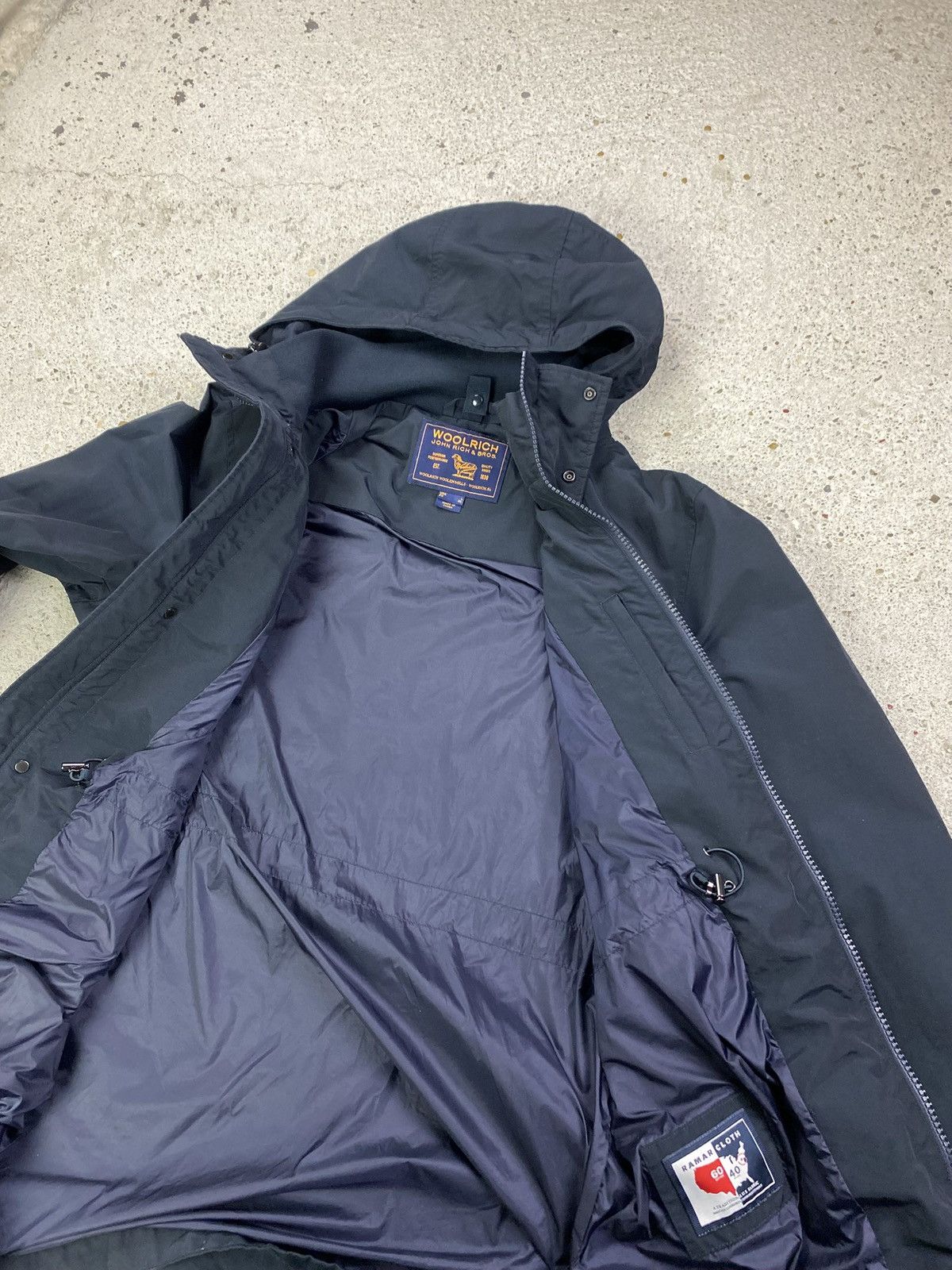 Woolrich Woolen Mills Woolrich cape patka navy waterproof windbreaker gorpcore Size US XL / EU 56 / 4 - 13 Thumbnail