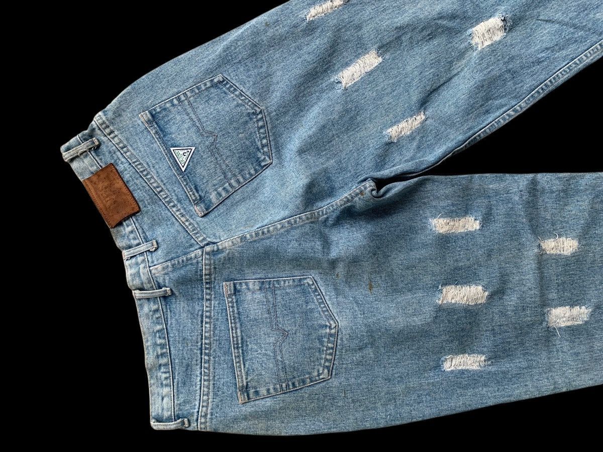 Guess × Japanese Brand × Vintage American Guess Light Blue Baggy Distressed Jeans Size US 34 / EU 50 - 12 Thumbnail