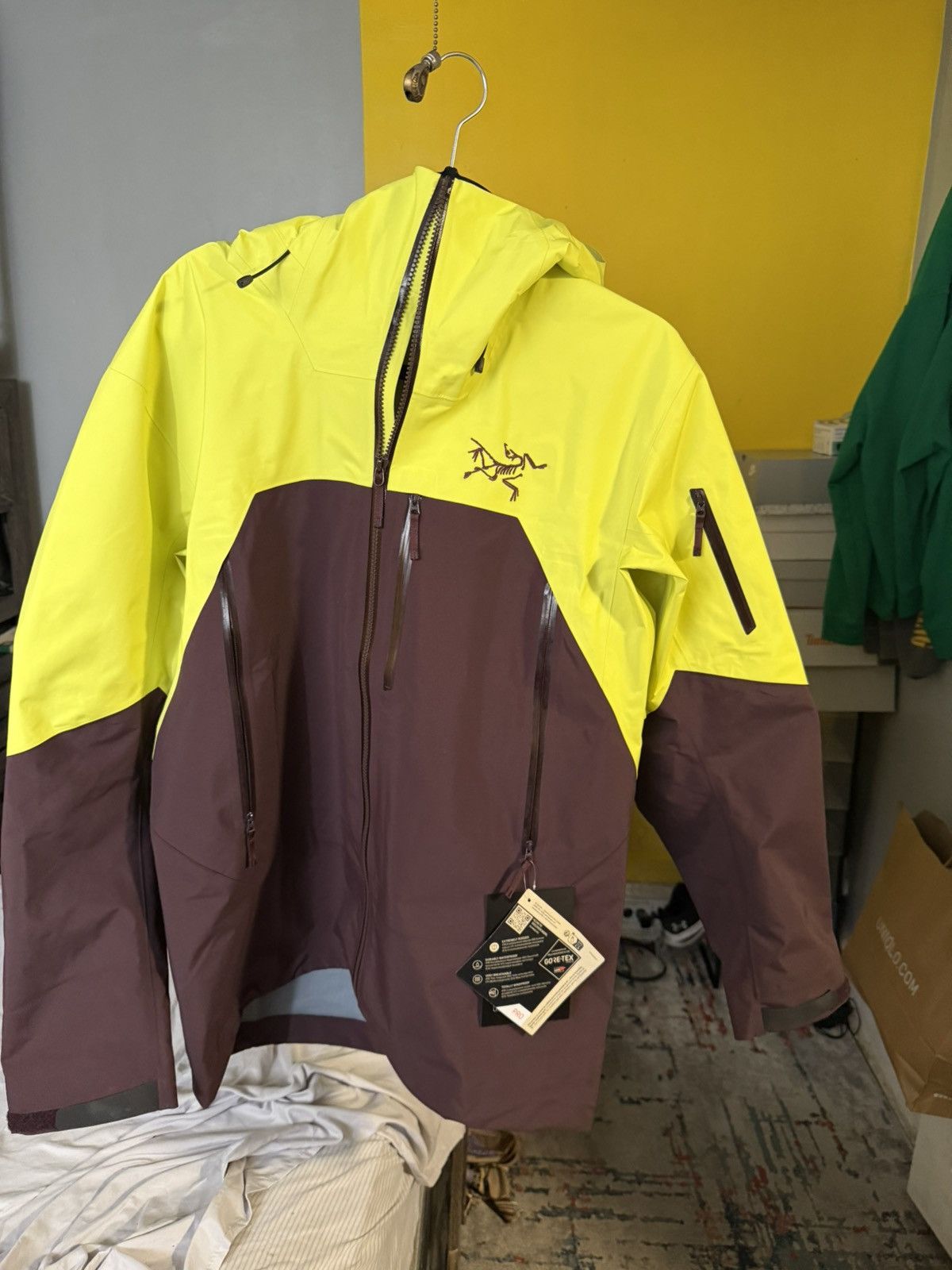 Arc'teryx Arc’teryx Rush Jacket Men’s medium (never worn) Size US M / EU 48-50 / 2 - 1 Thumbnail