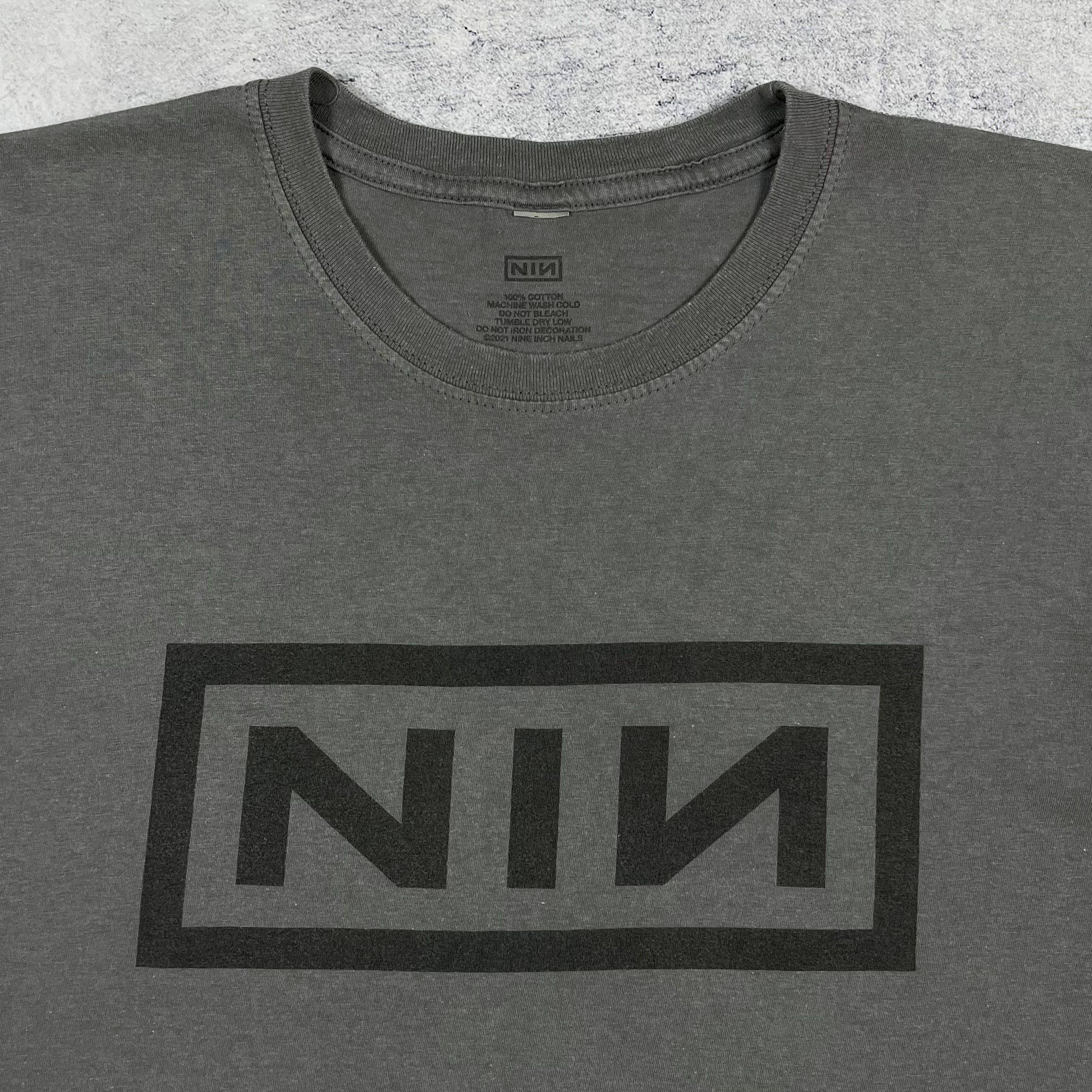 Band Tees Vintage Nine Inch Nails NIN Rock Band T Shirt 00’s Size US M / EU 48-50 / 2 - 7 Thumbnail