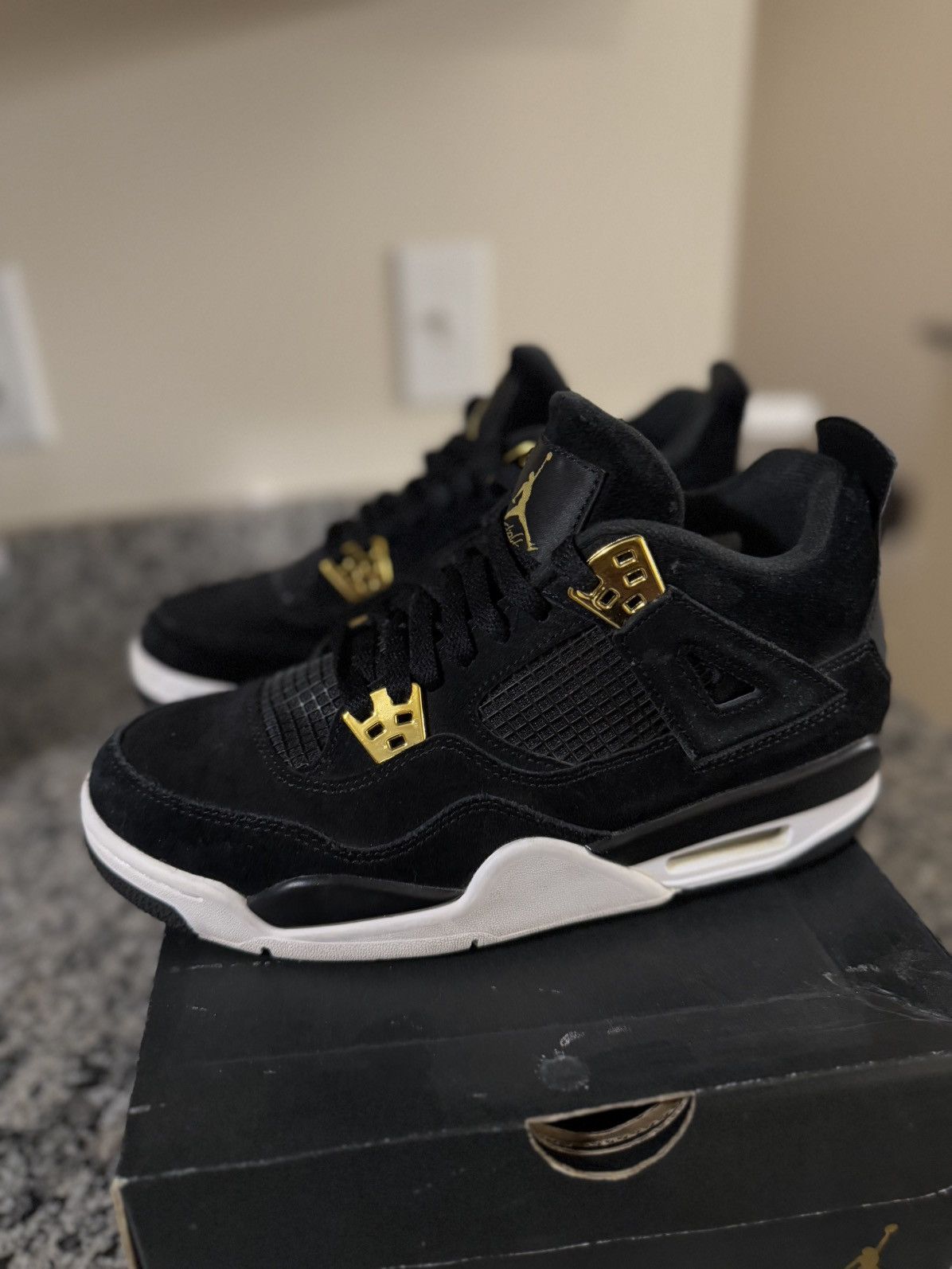 Jordan Brand × Nike Air Jordan 4 Royalty 408452-032 Size 6.5Y/8W 2016 Size US 6.5 / EU 39-40 - 4 Thumbnail