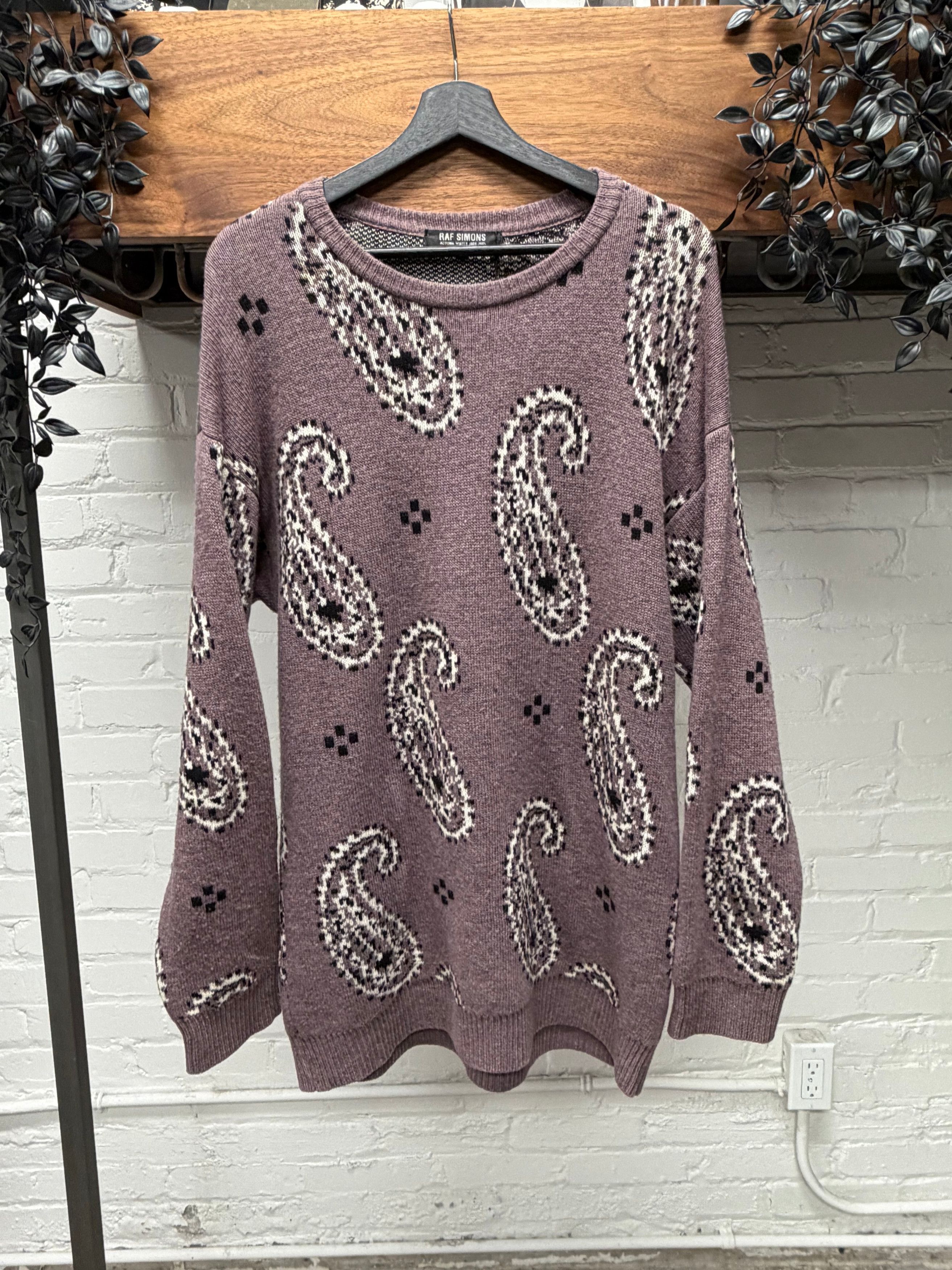 Raf Simons AW2004 Raf Simons ‘Waves’ Purple Paisley Knit Sweater Size US S / EU 44-46 / 1 - 1 Thumbnail