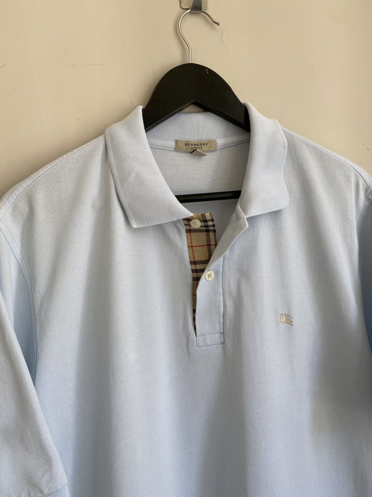 Burberry Burberry mens polo t-shirt white size L Size US L / EU 52-54 / 3 - 7 Thumbnail