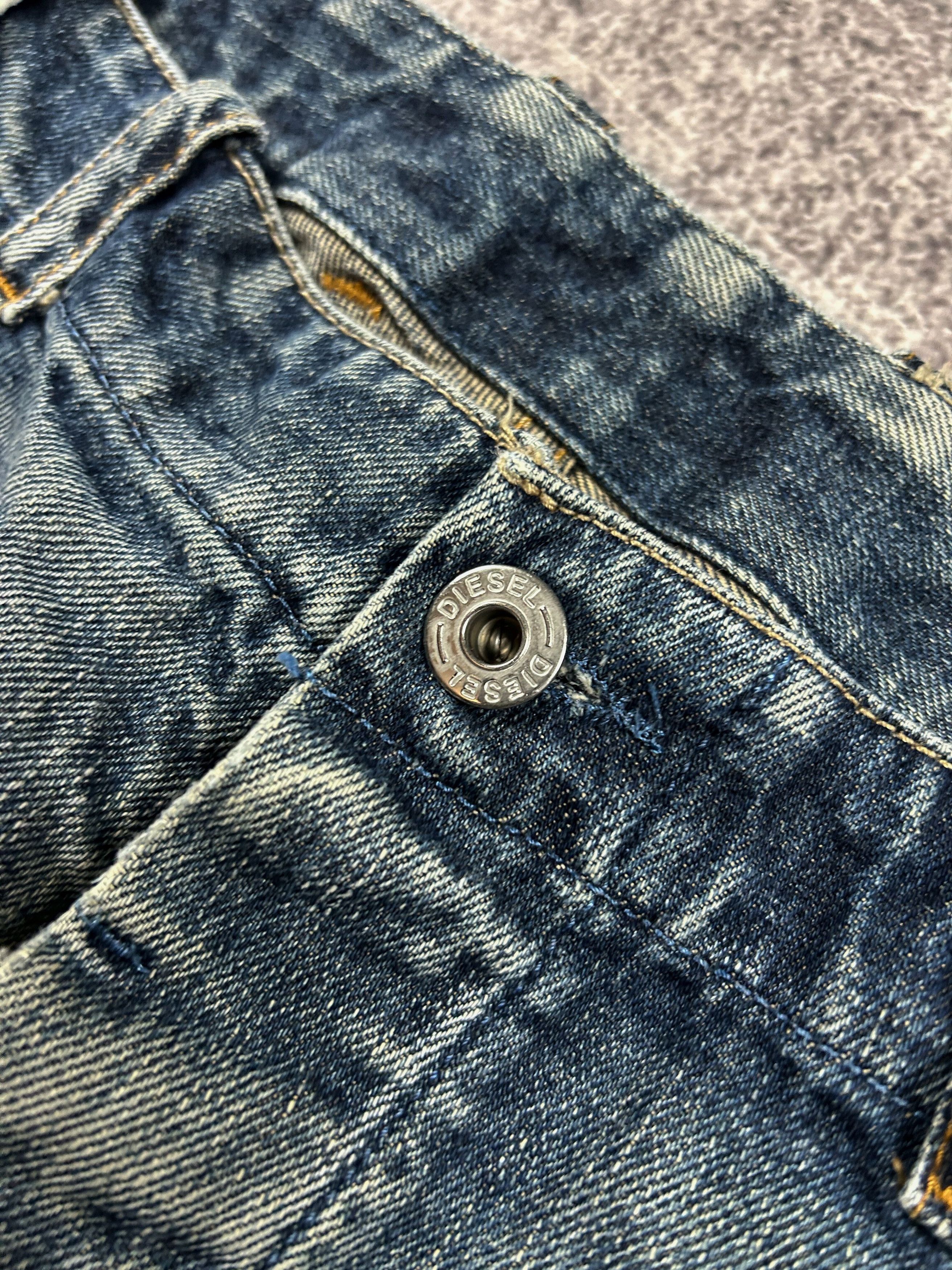 Diesel Distressed Wide Leg Denim Jeans Vintage Wash Grunge Style Size US 32 / EU 48 - 8 Thumbnail