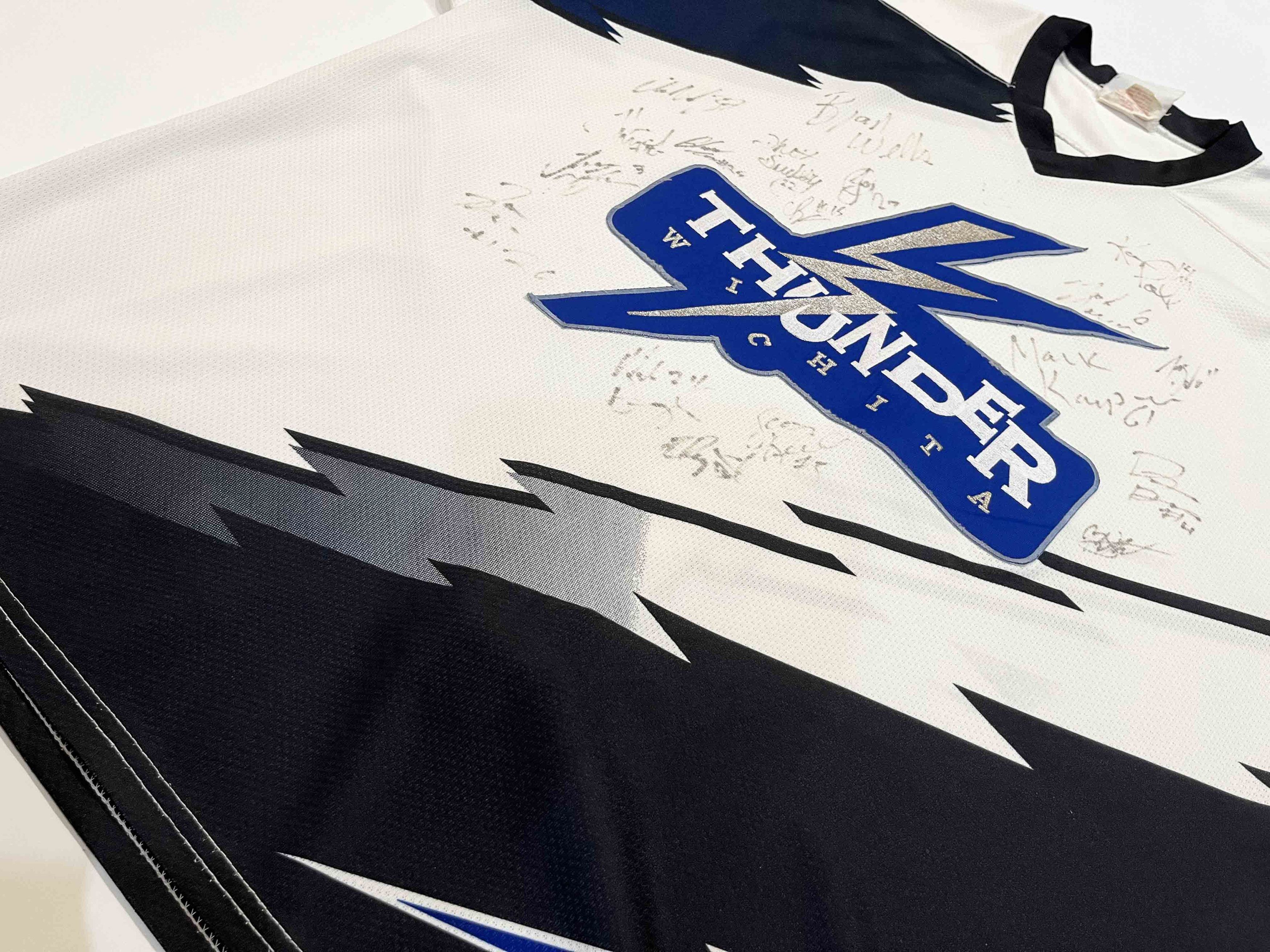 Vintage Jersey Express Authentic Wichita Thunder CHL Hockey Jersey Size US XL / EU 56 / 4 - 8 Thumbnail