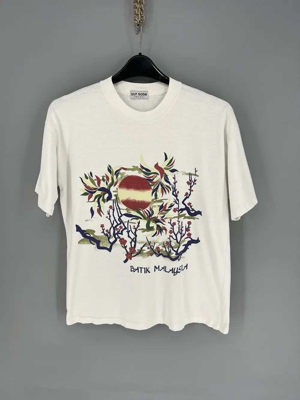 Vintage Batik Malaysia Artistic Scenic Malaysia 90s Travel Tee Size US S / EU 44-46 / 1 - 10 Thumbnail