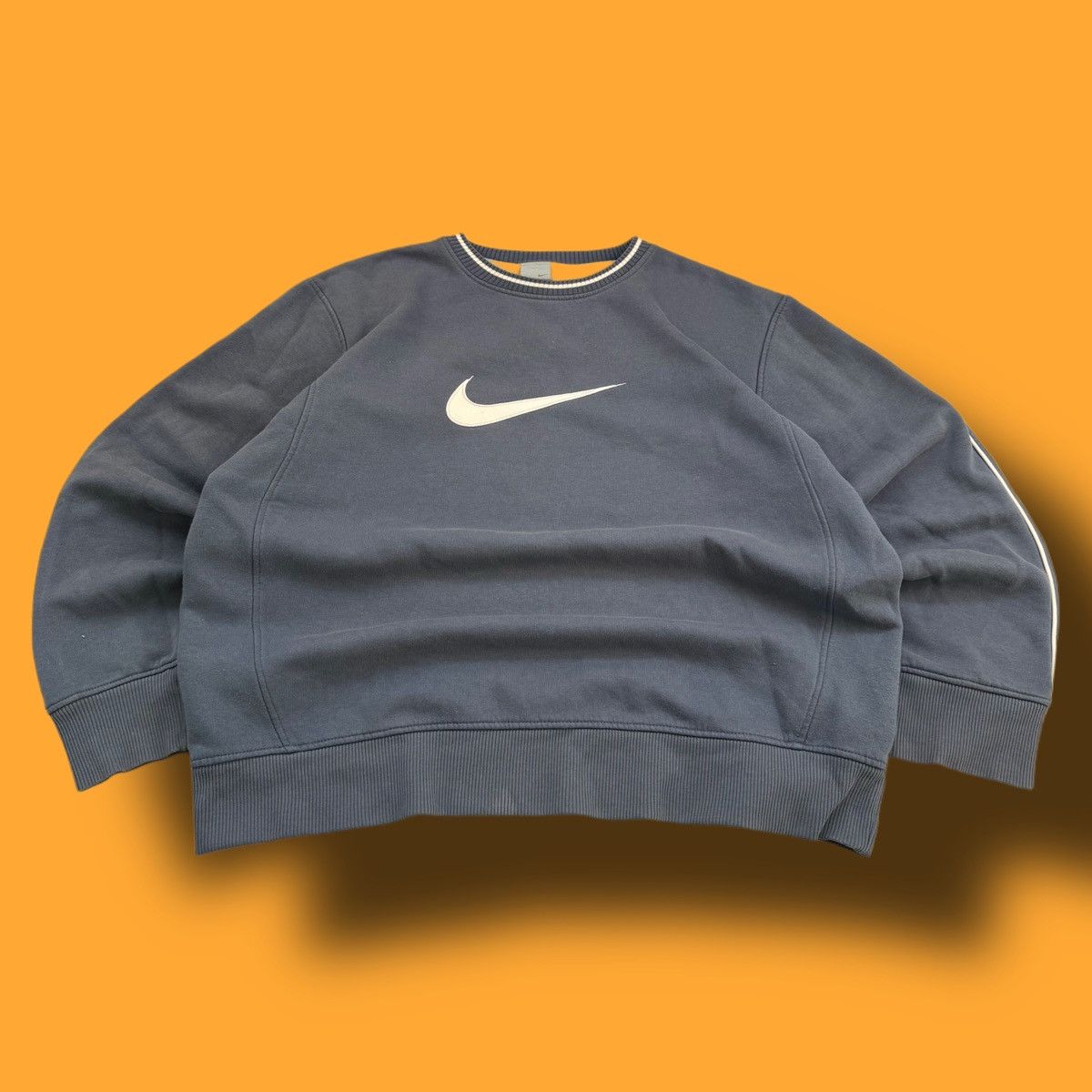 Nike × Vintage NIKE VINTAGE CENTER LOGO OVERSIZE BOXY SWEATSHIRT Size US L / EU 52-54 / 3 - 1 Thumbnail