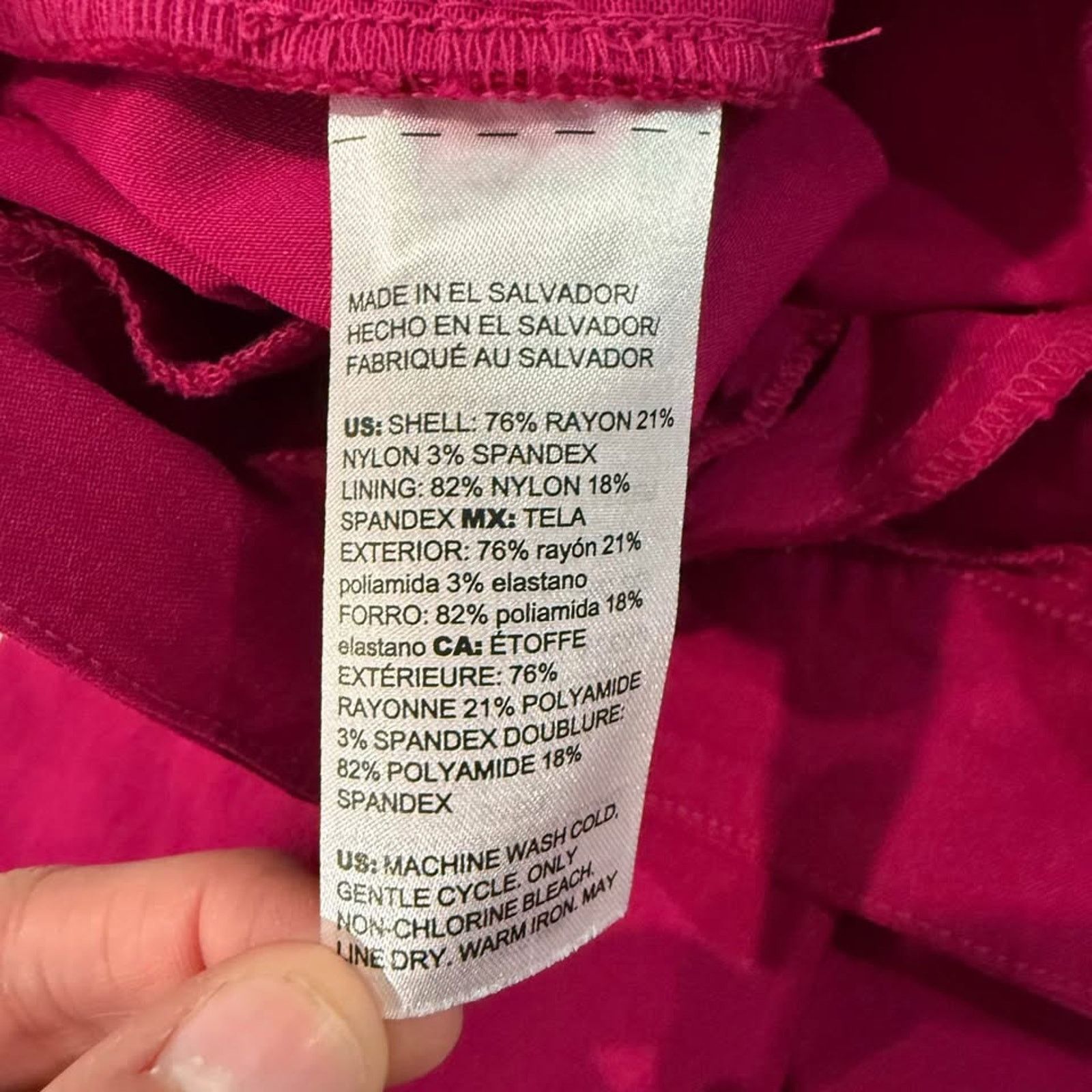 Chicos Chicos SoSlimming Brigitte PullOn Rivet Slim Capris Womens 8 Size 30" / US 8 / IT 44 - 7 Thumbnail