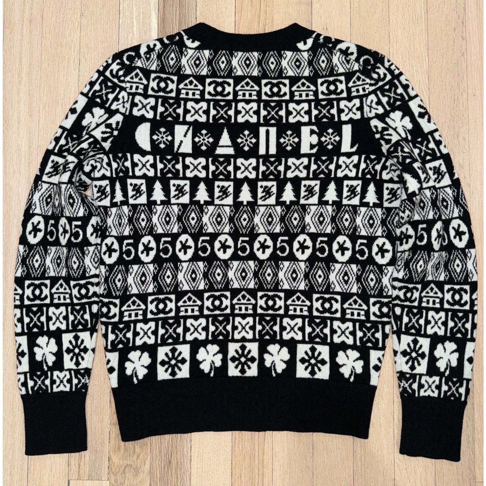 Chanel Chanel 19B Coco Neige Ski Black White CC Long Sleeve Size XS / US 0-2 / IT 36-38 - 12 Thumbnail